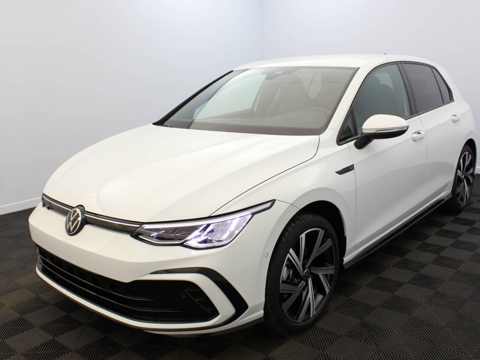 VOLKSWAGEN - GOLF - #183924 - 15