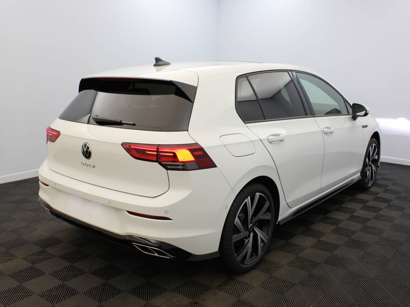 VOLKSWAGEN - GOLF - #183924 - 3