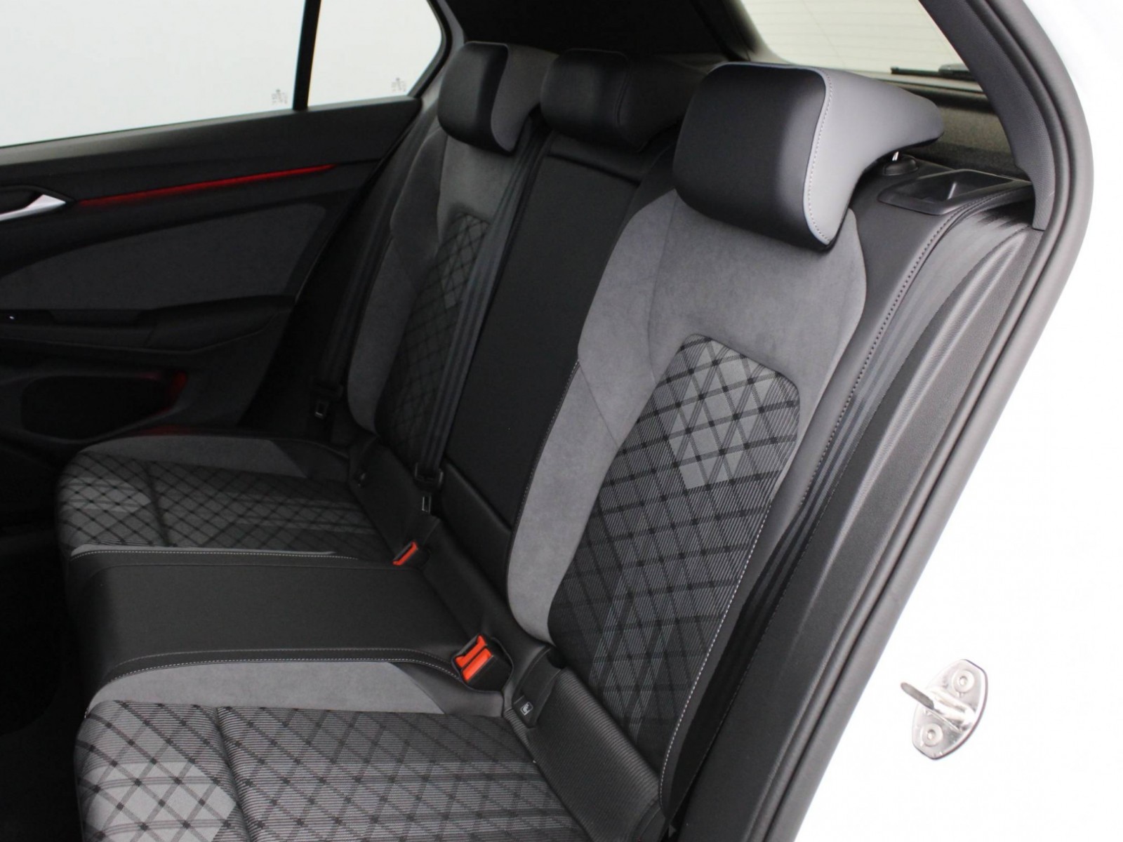 VOLKSWAGEN - GOLF - #183953 - 24