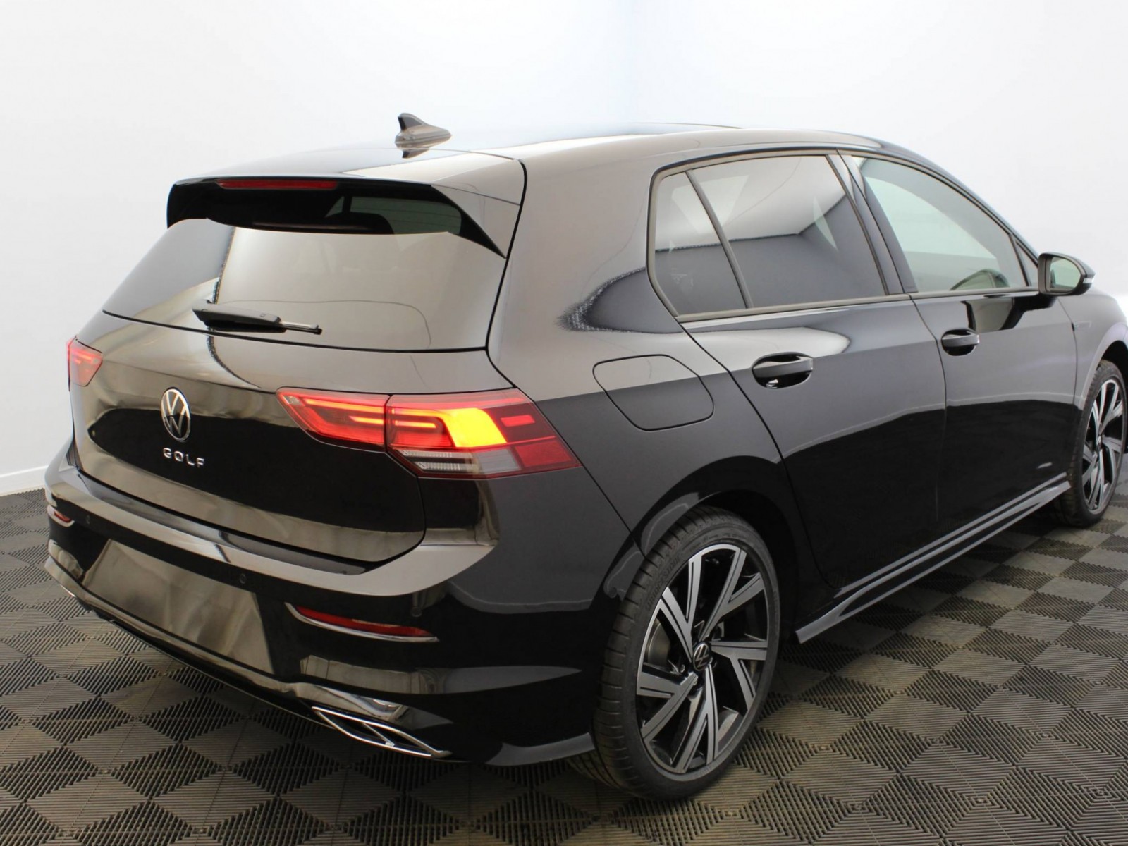 VOLKSWAGEN - GOLF - #183954 - 3