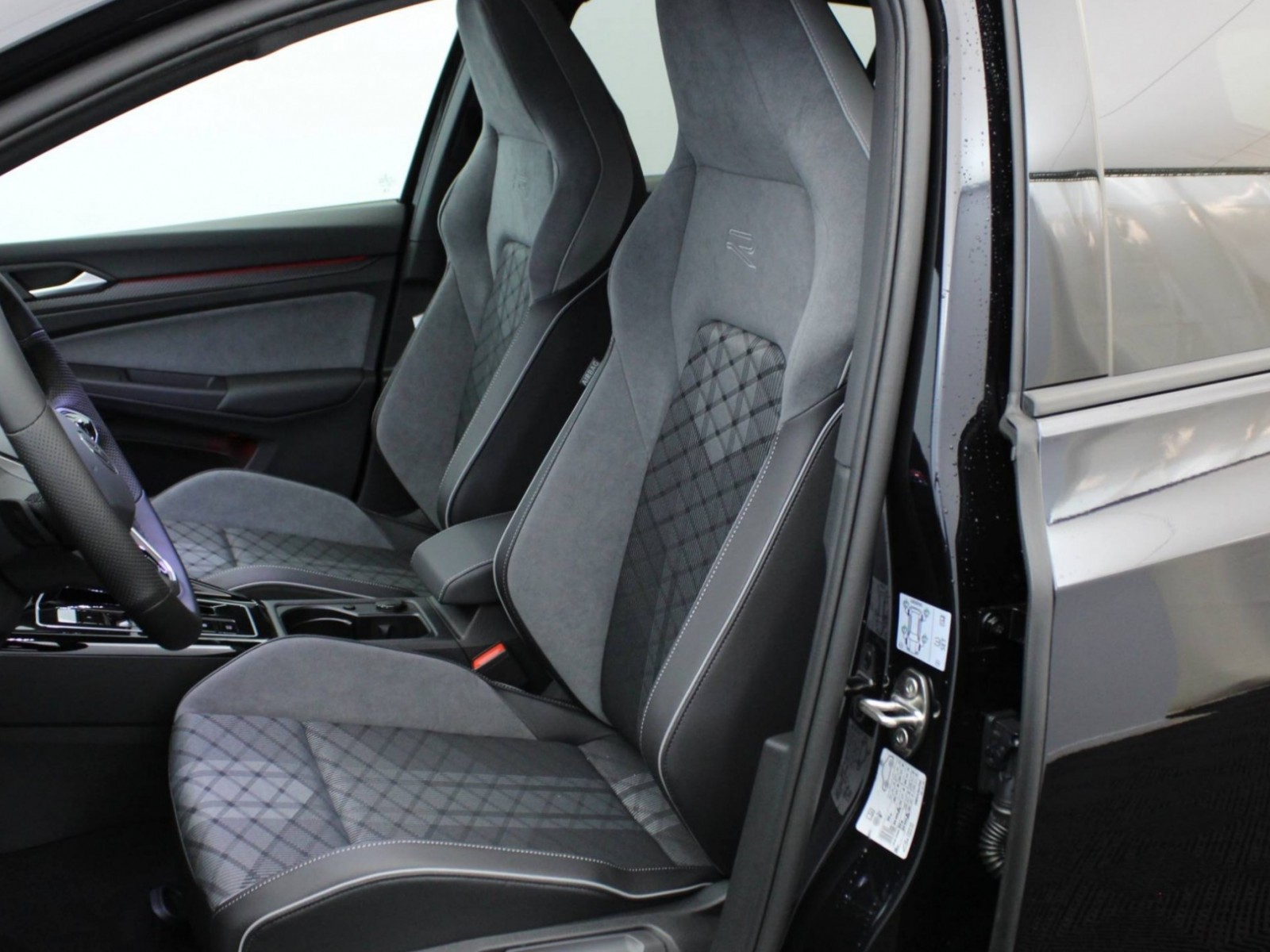VOLKSWAGEN - GOLF - #183954 - 23
