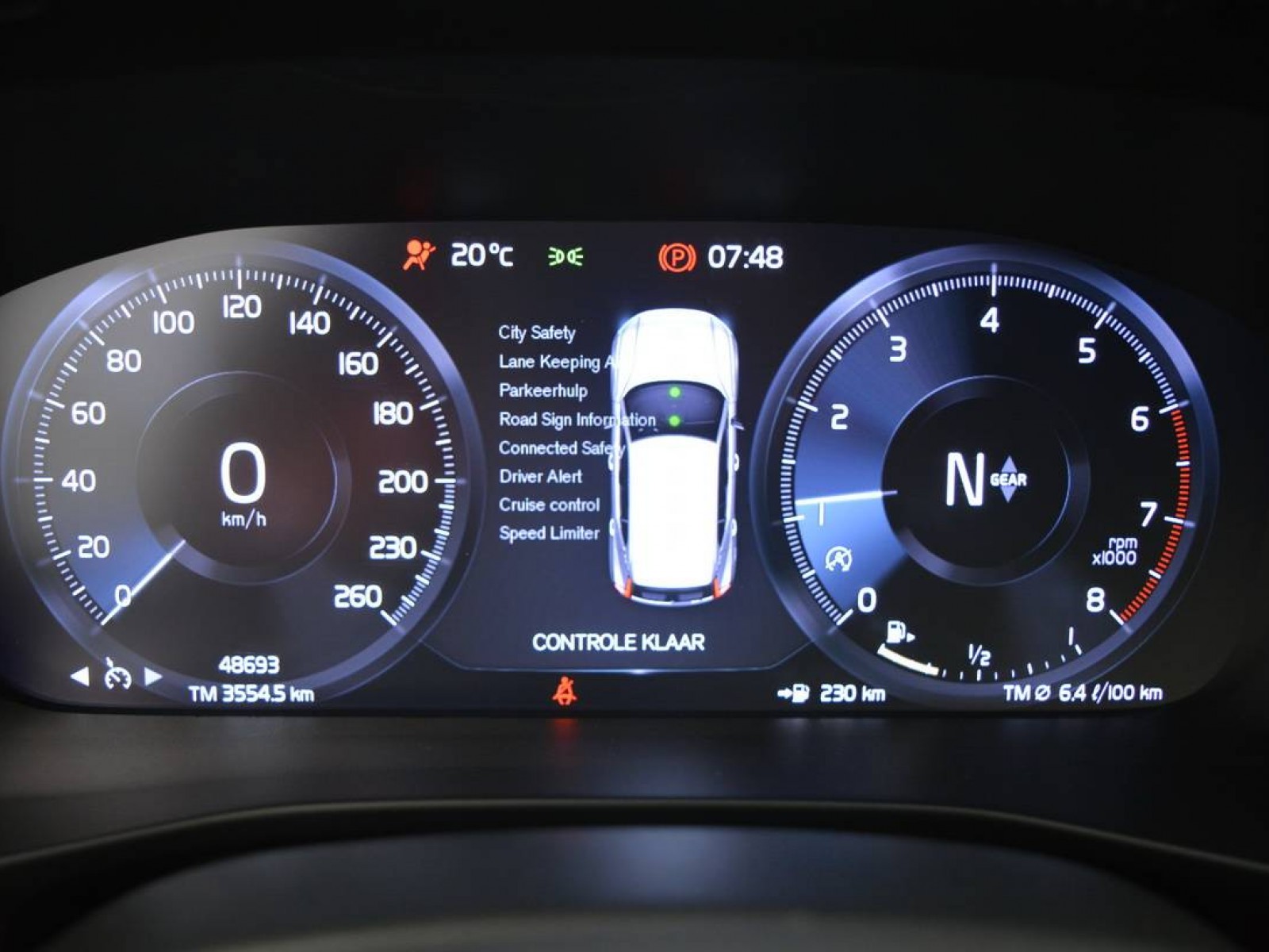 VOLVO - XC40 - #182987 - 12