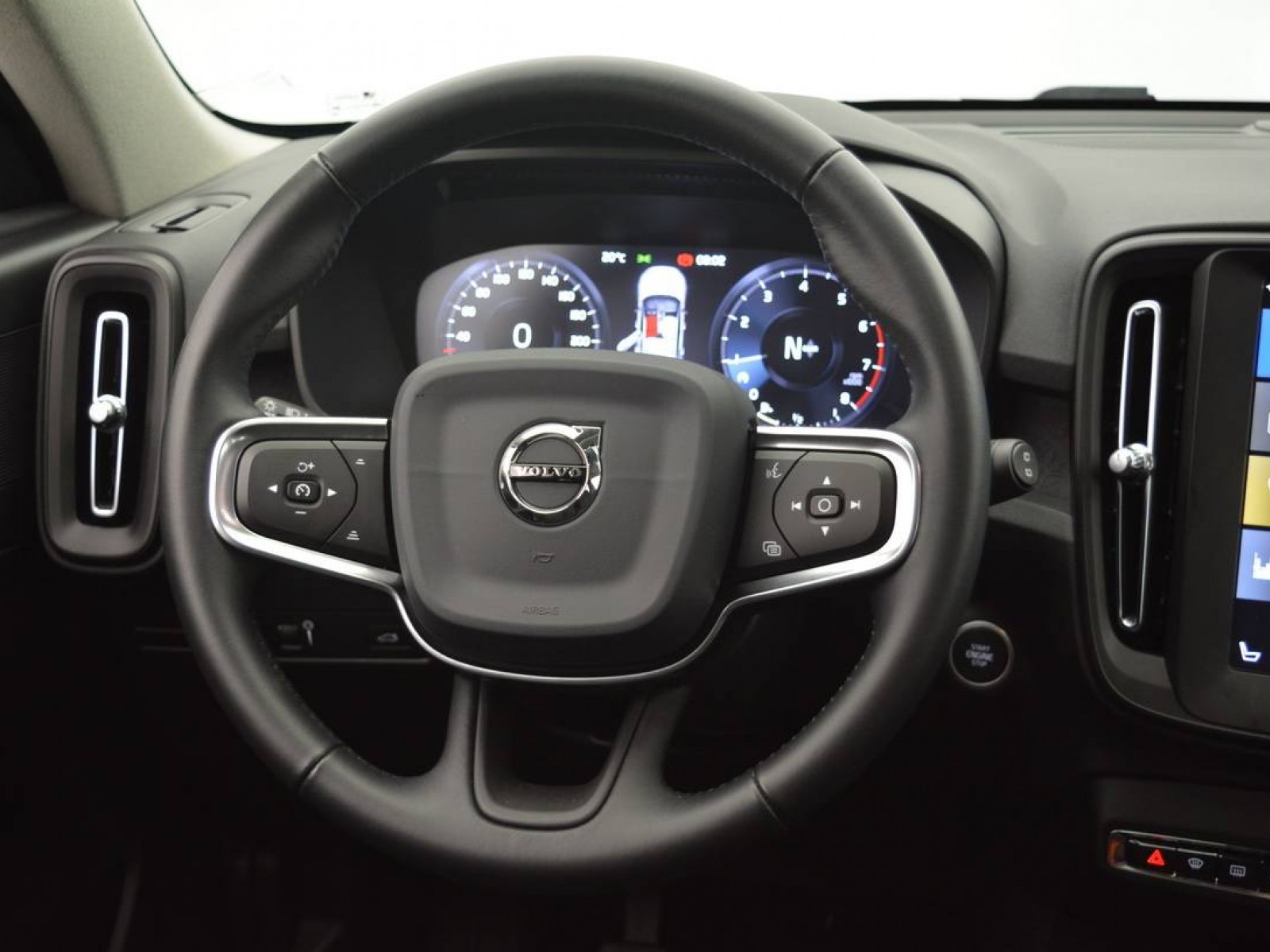 VOLVO - XC40 - #182992 - 10