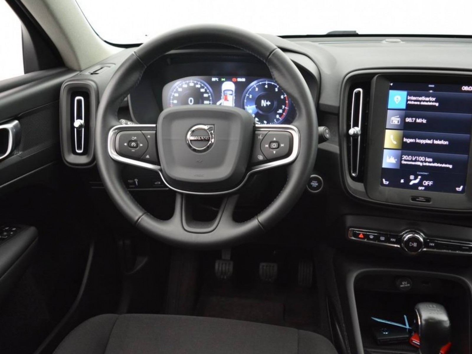 VOLVO - XC40 - #182992 - 24