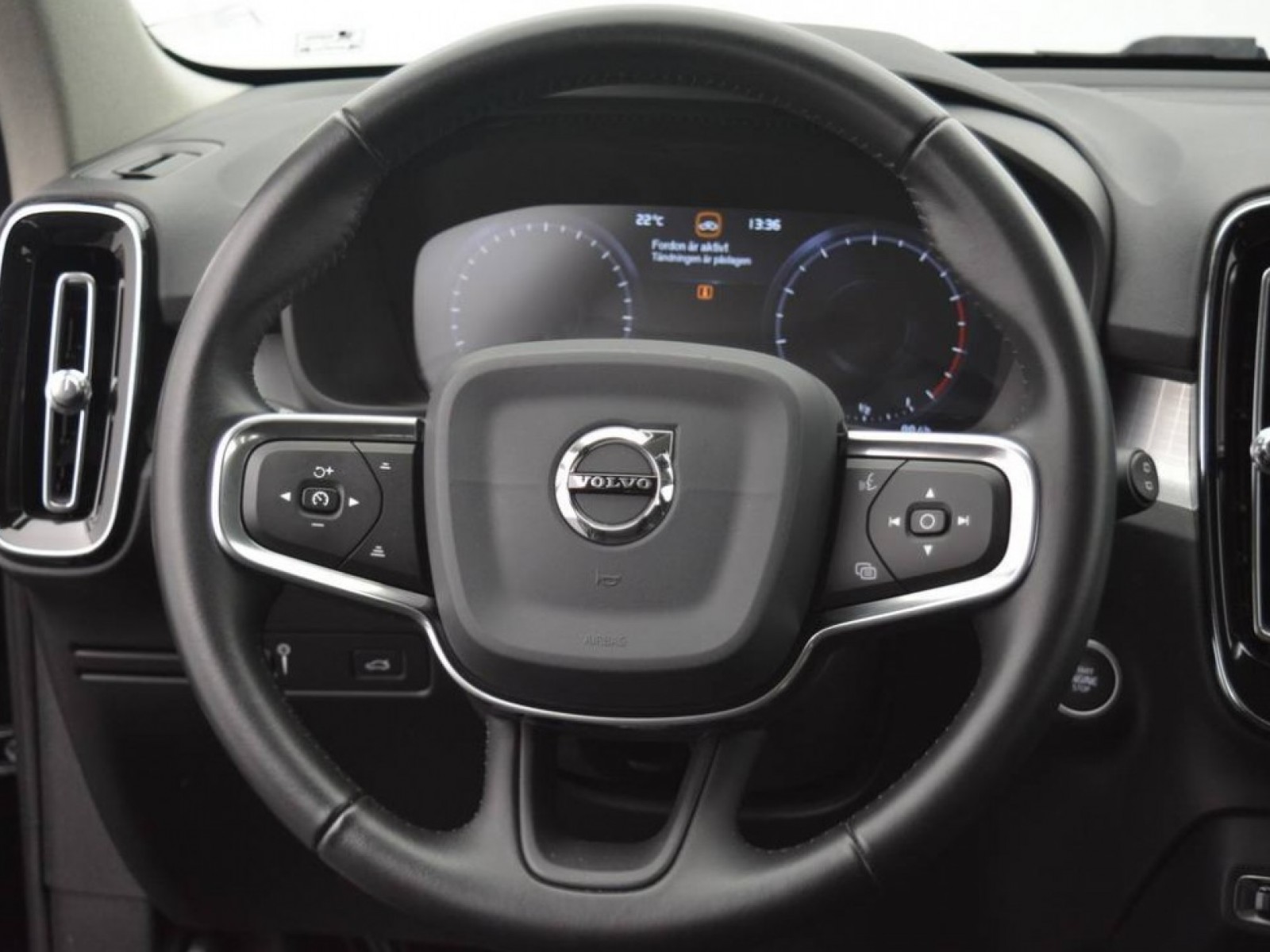 VOLVO - XC40 - #182986 - 25