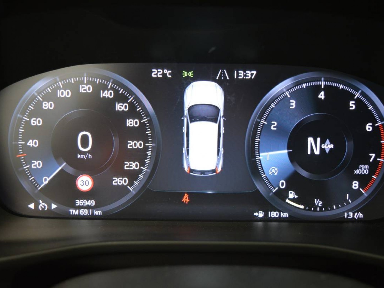 VOLVO - XC40 - #182986 - 12