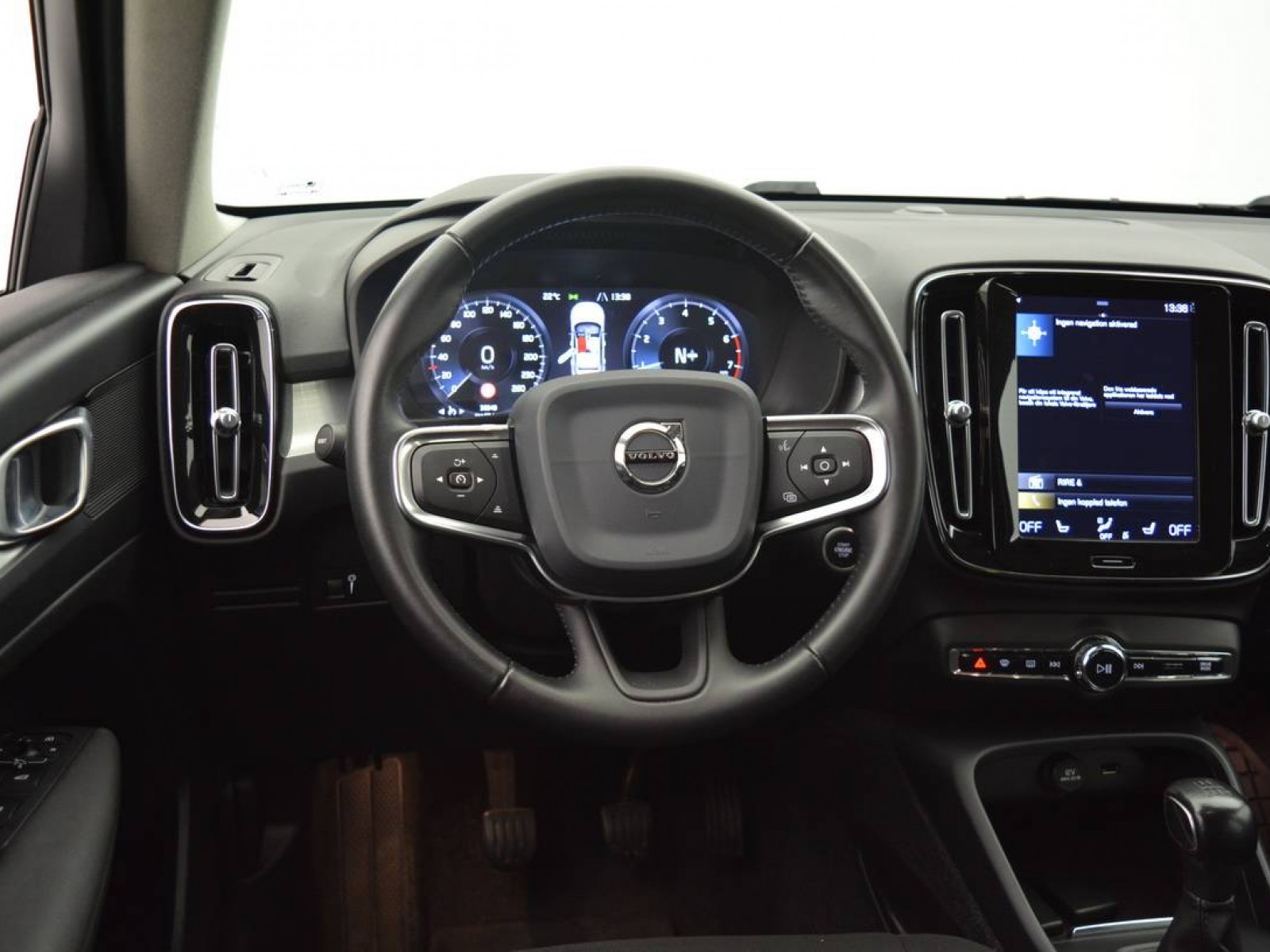 VOLVO - XC40 - #182986 - 9