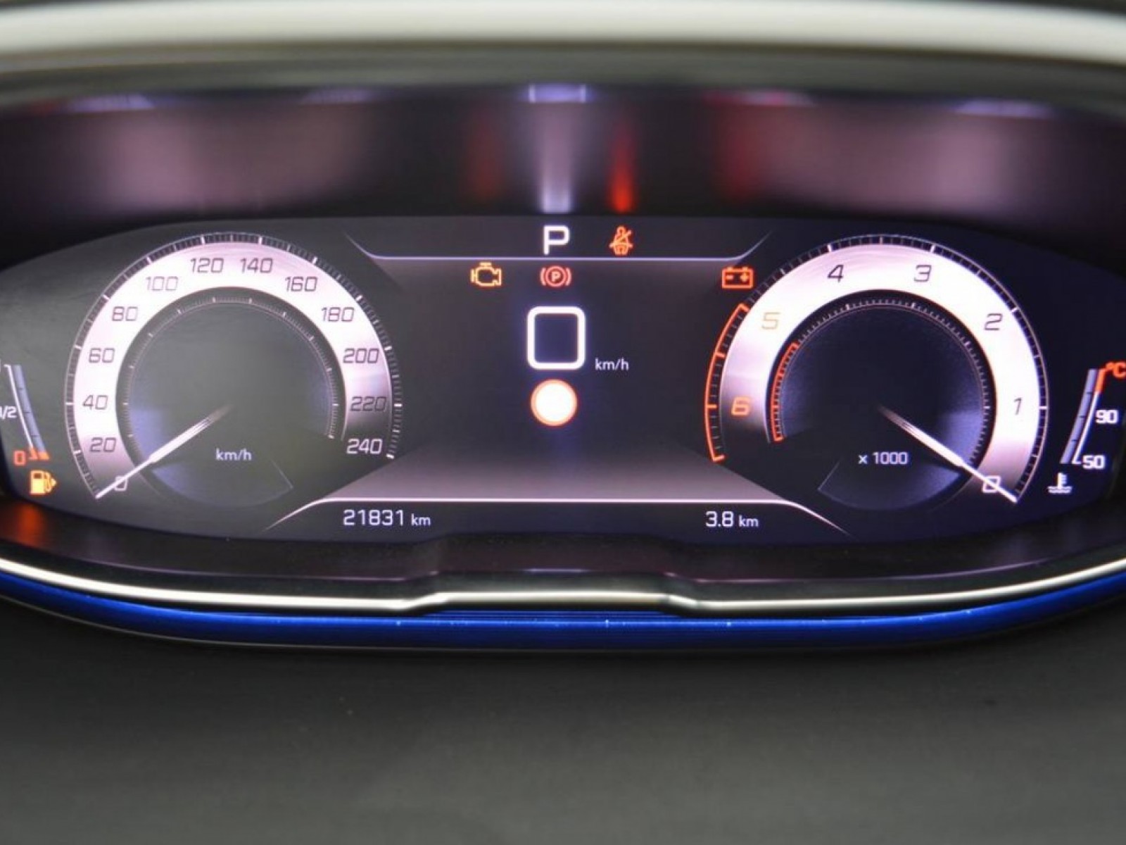 PEUGEOT - 5008 - #181692 - 12