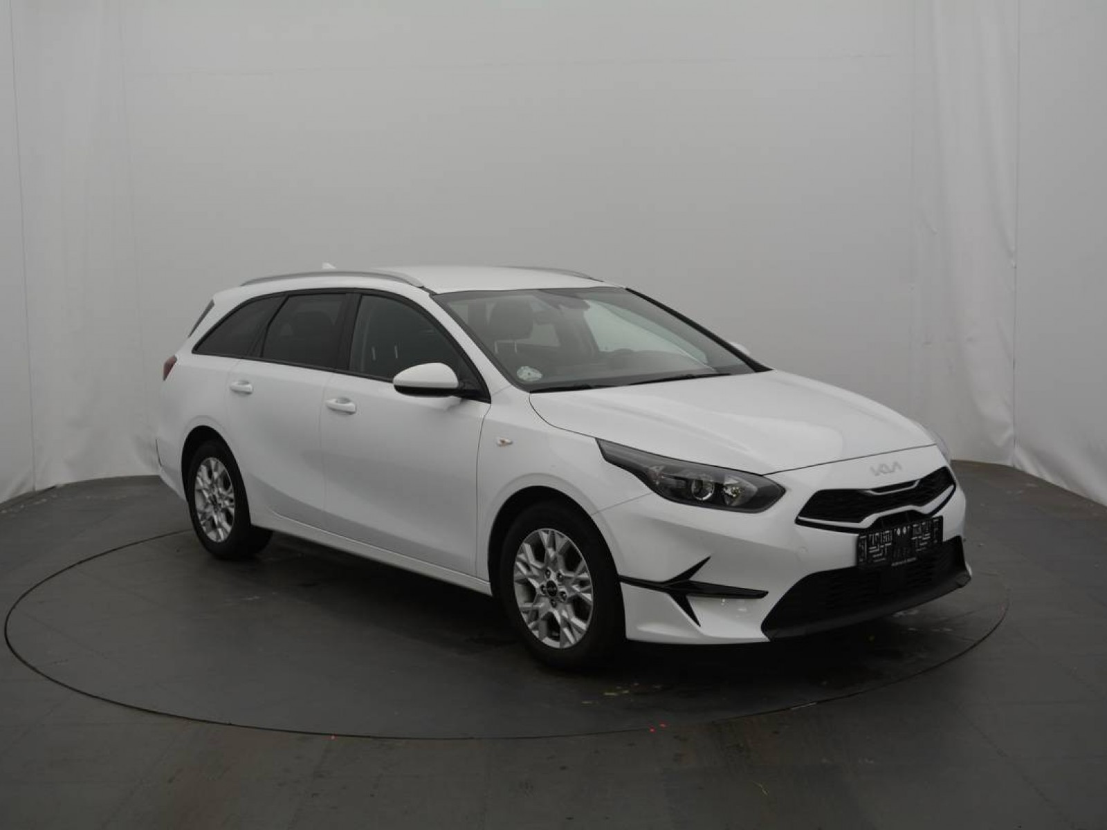 KIA - CEED SW - #181663 - 1