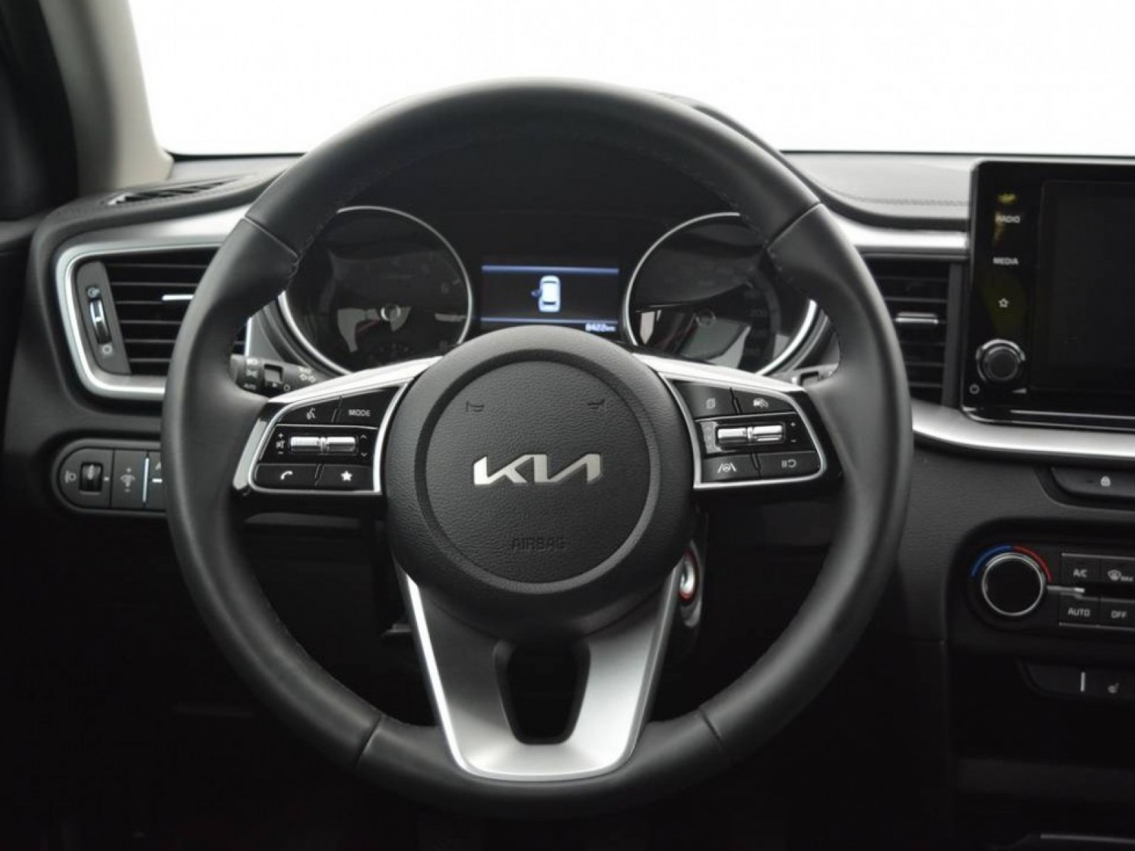 KIA - CEED SW - #181663 - 25