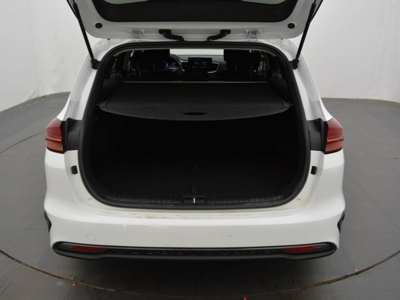 KIA - CEED SW - #181663 - 28