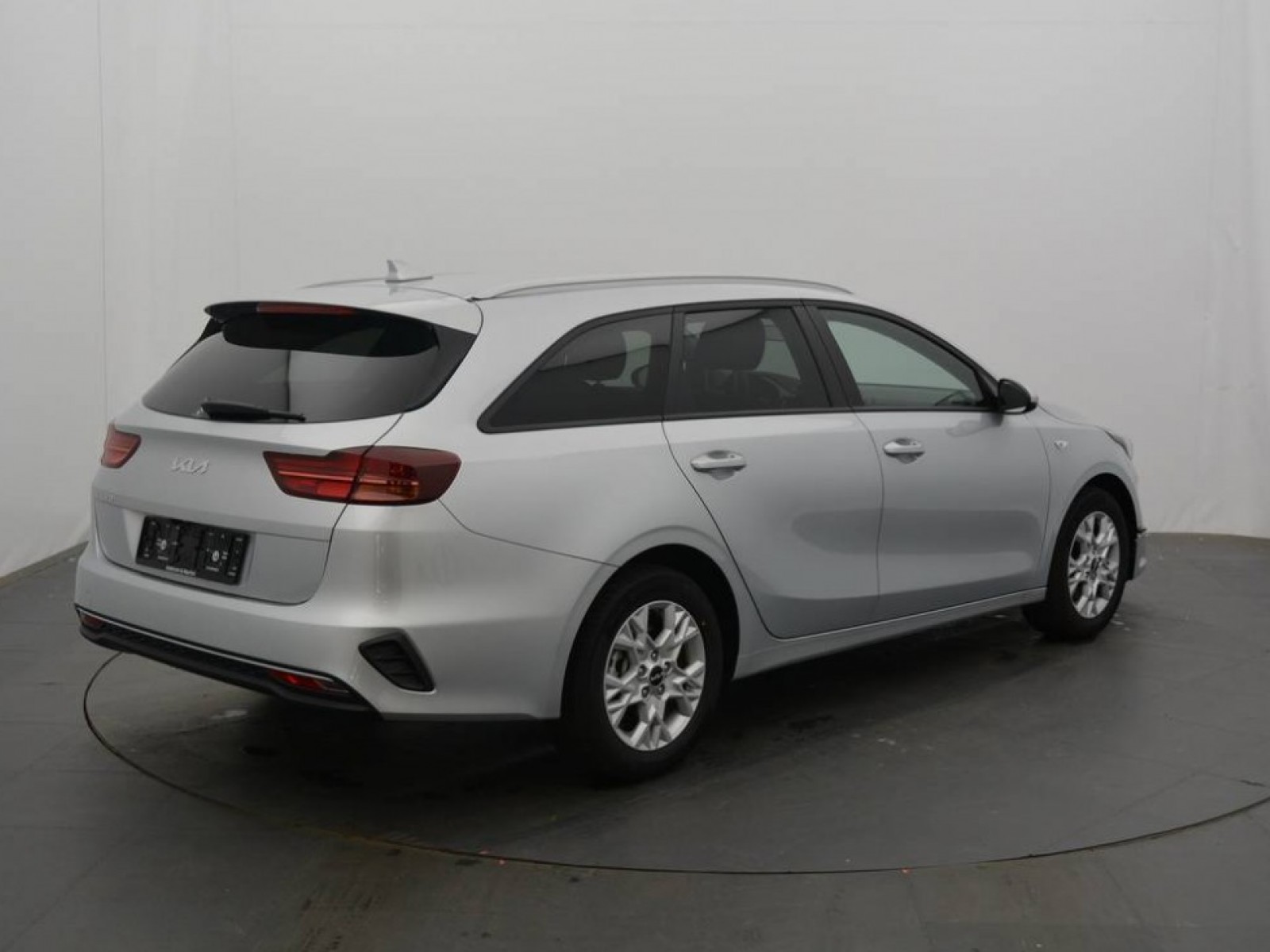 KIA - CEED SW - #181665 - 18