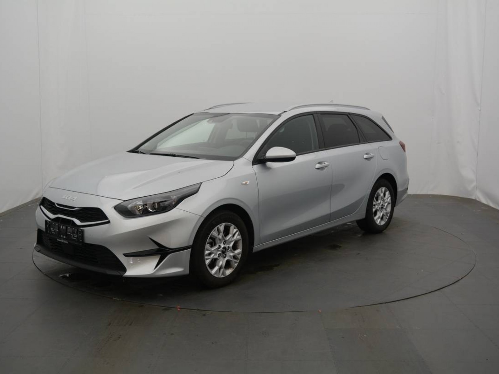 KIA - CEED SW - #181665 - 0