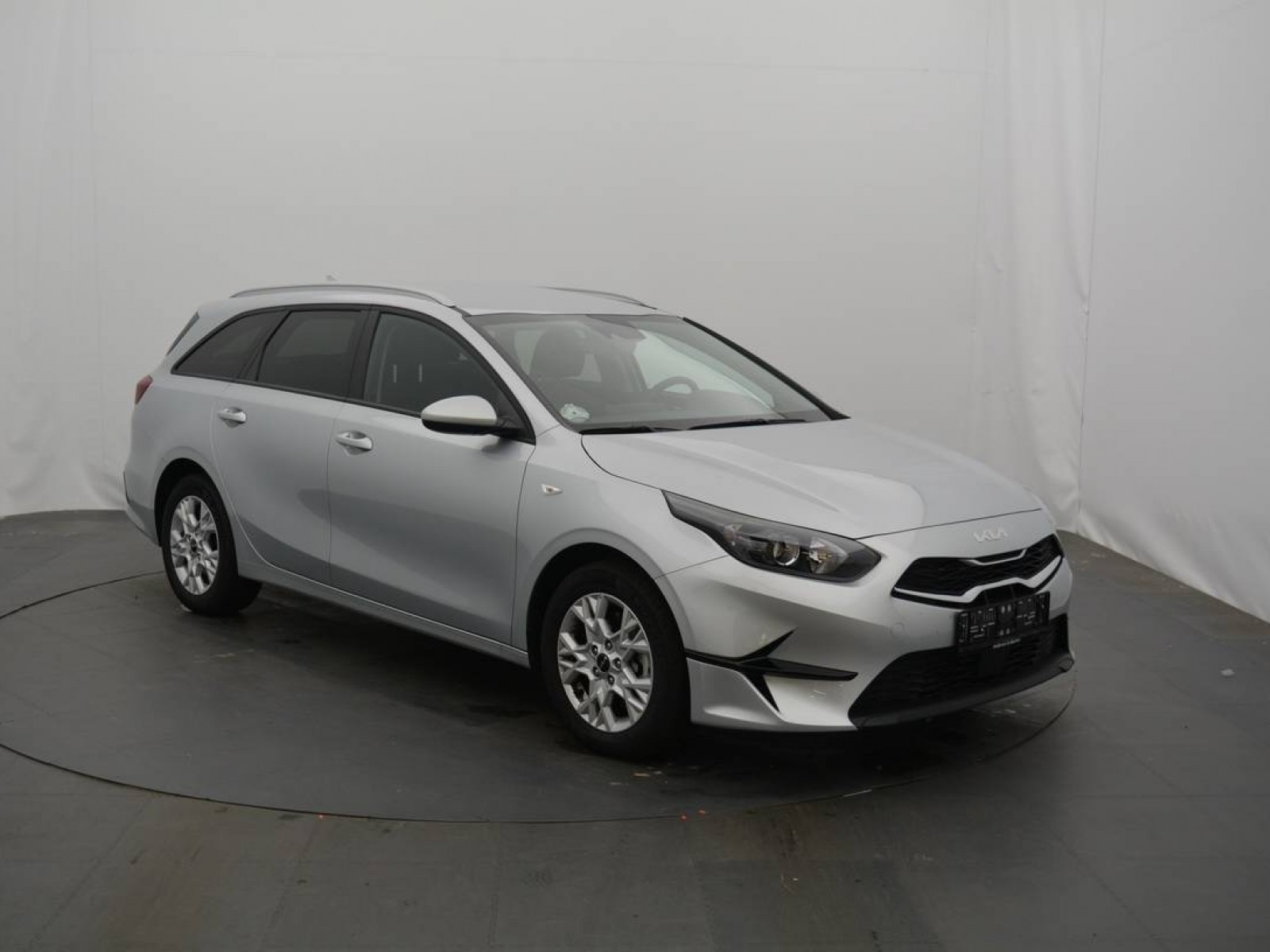 KIA - CEED SW - #181665 - 1