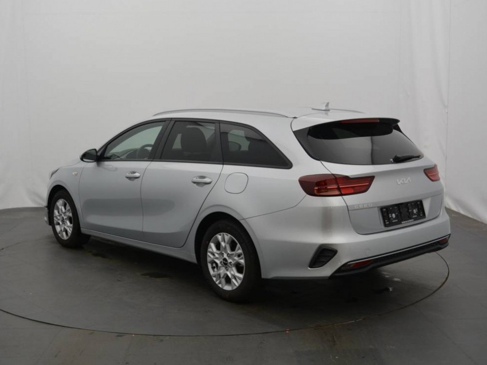KIA - CEED SW - #181665 - 17