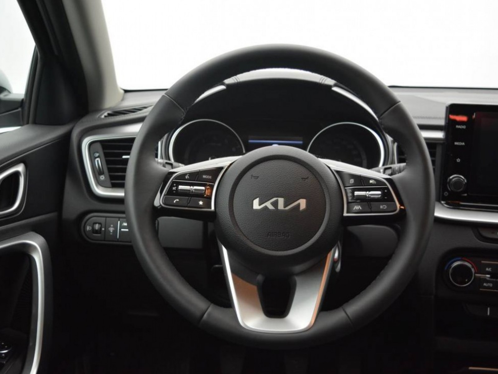 KIA - CEED SW - #181665 - 25