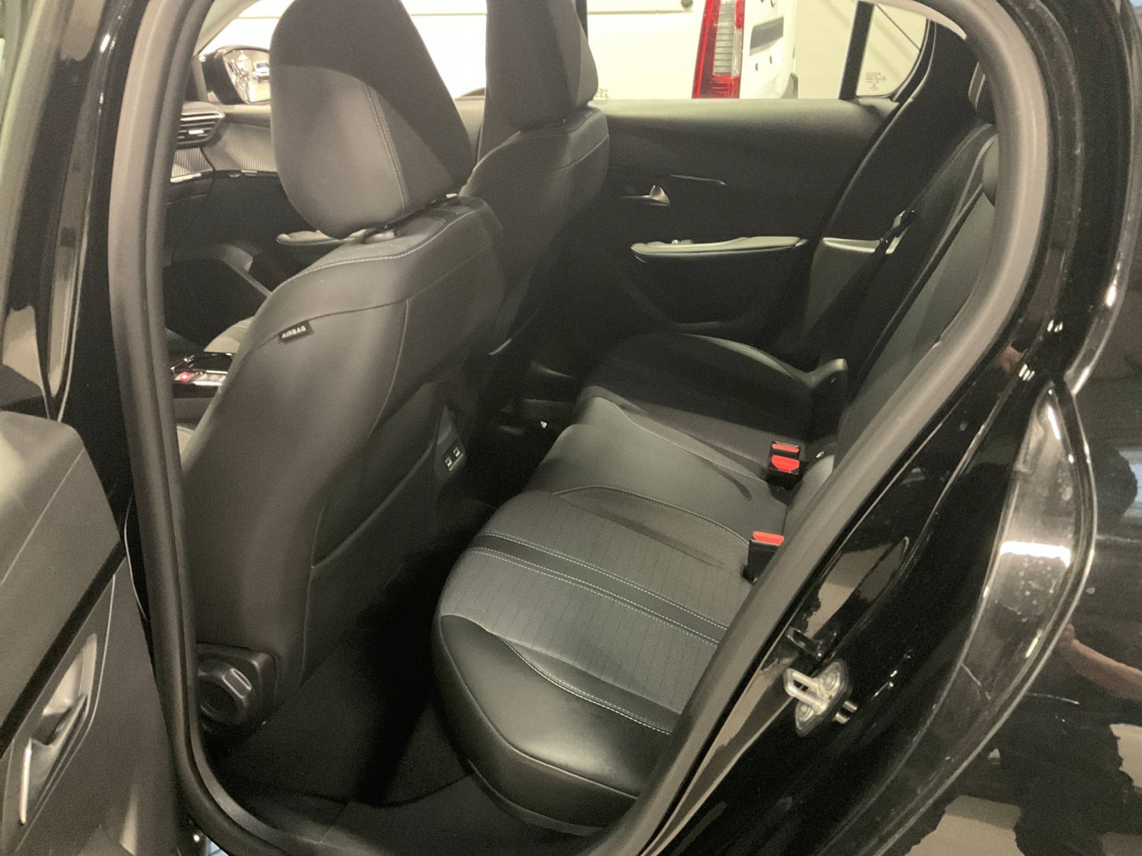 PEUGEOT - 208 - #184115 - 7