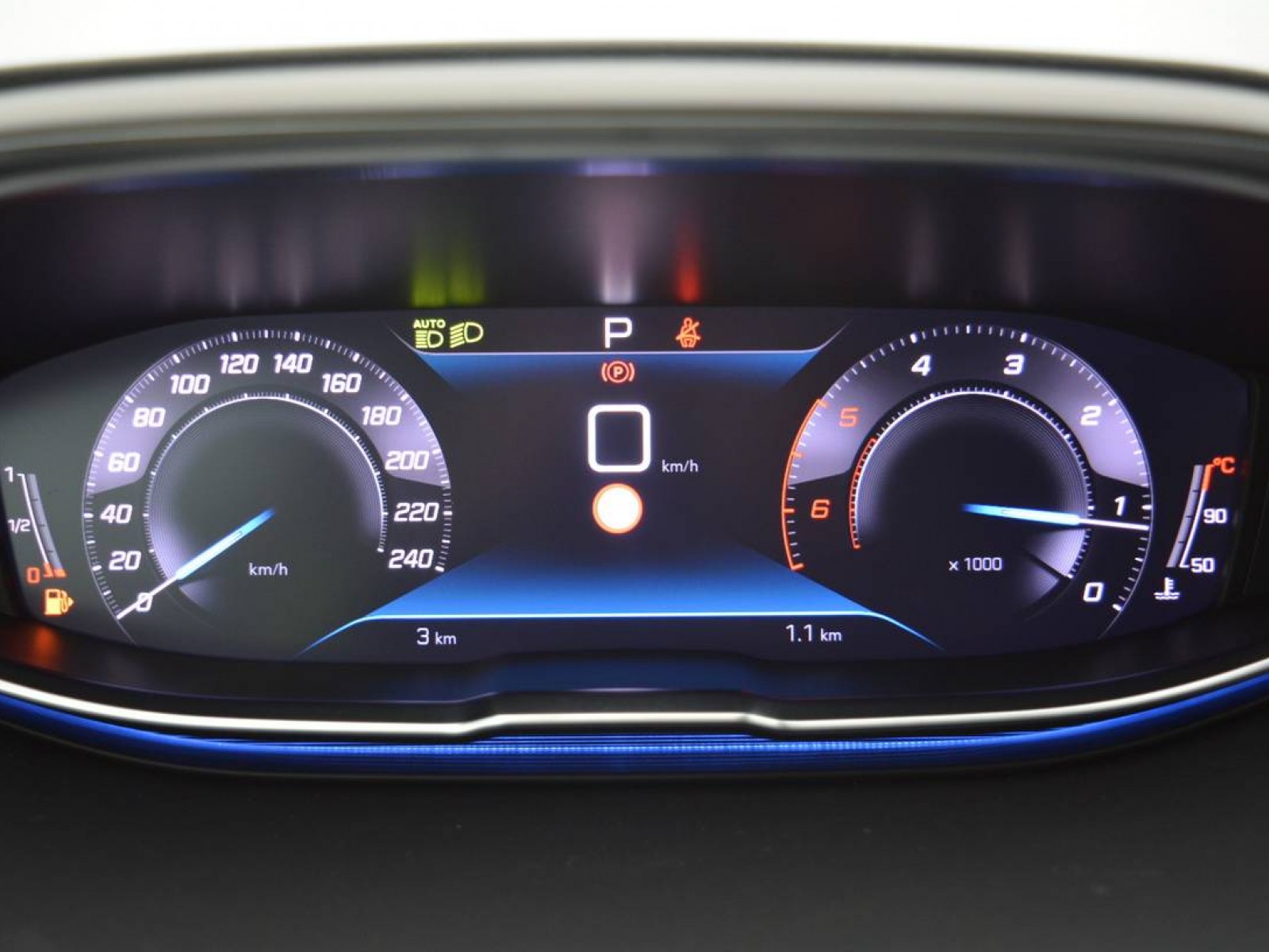 PEUGEOT - 3008 - #183990 - 12