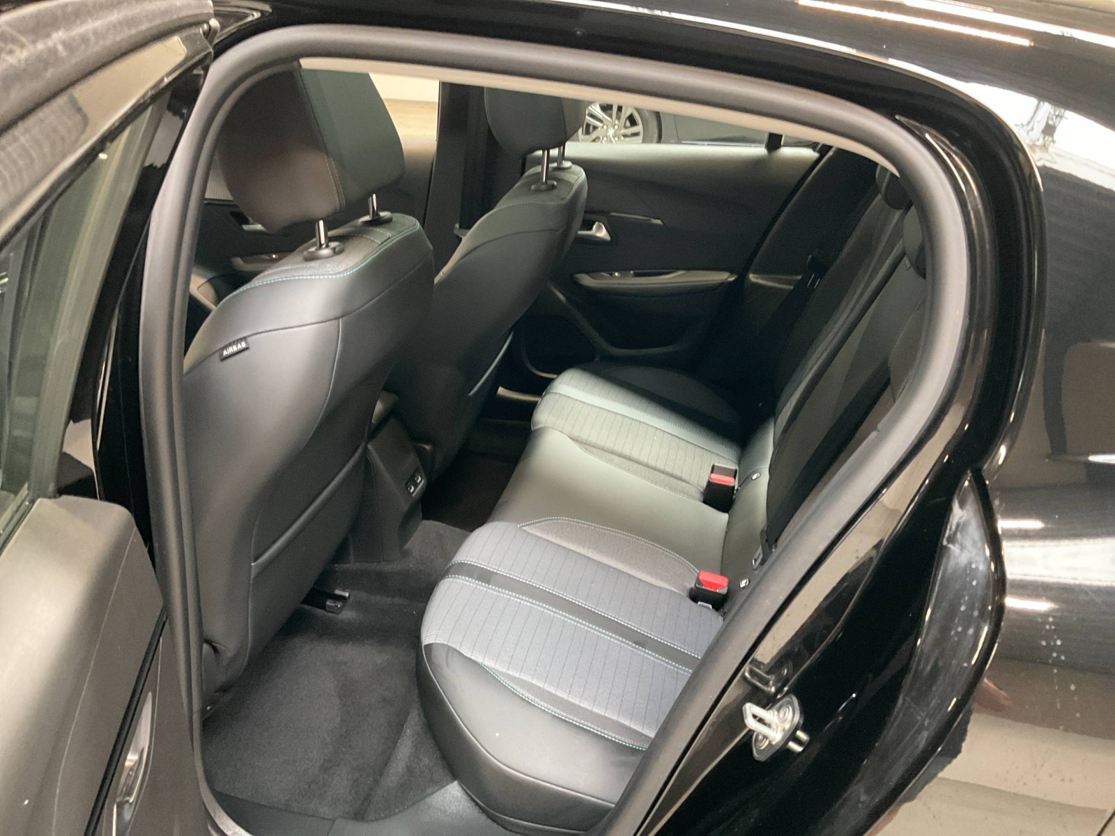 PEUGEOT - 208 - #184124 - 7