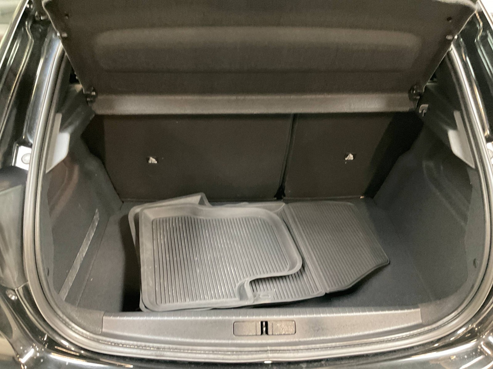 PEUGEOT - 208 - #184124 - 10