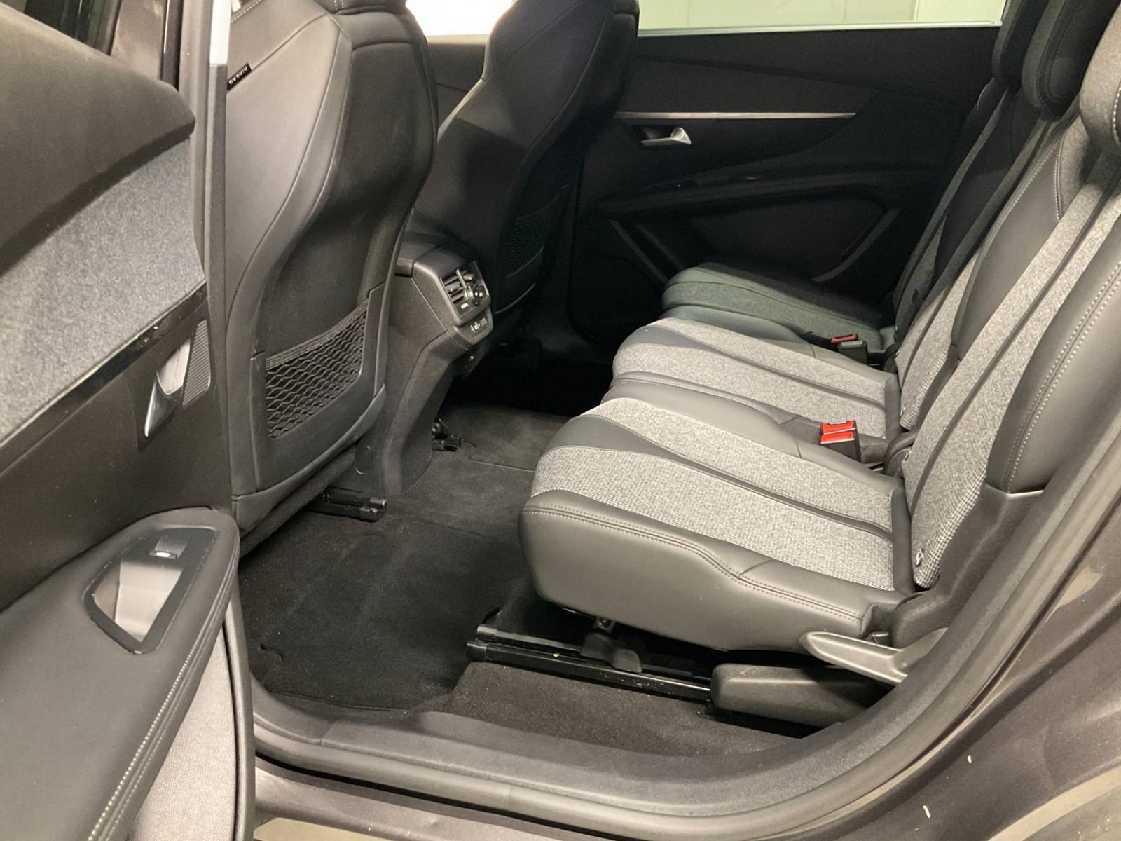 PEUGEOT - 5008 - #184621 - 22