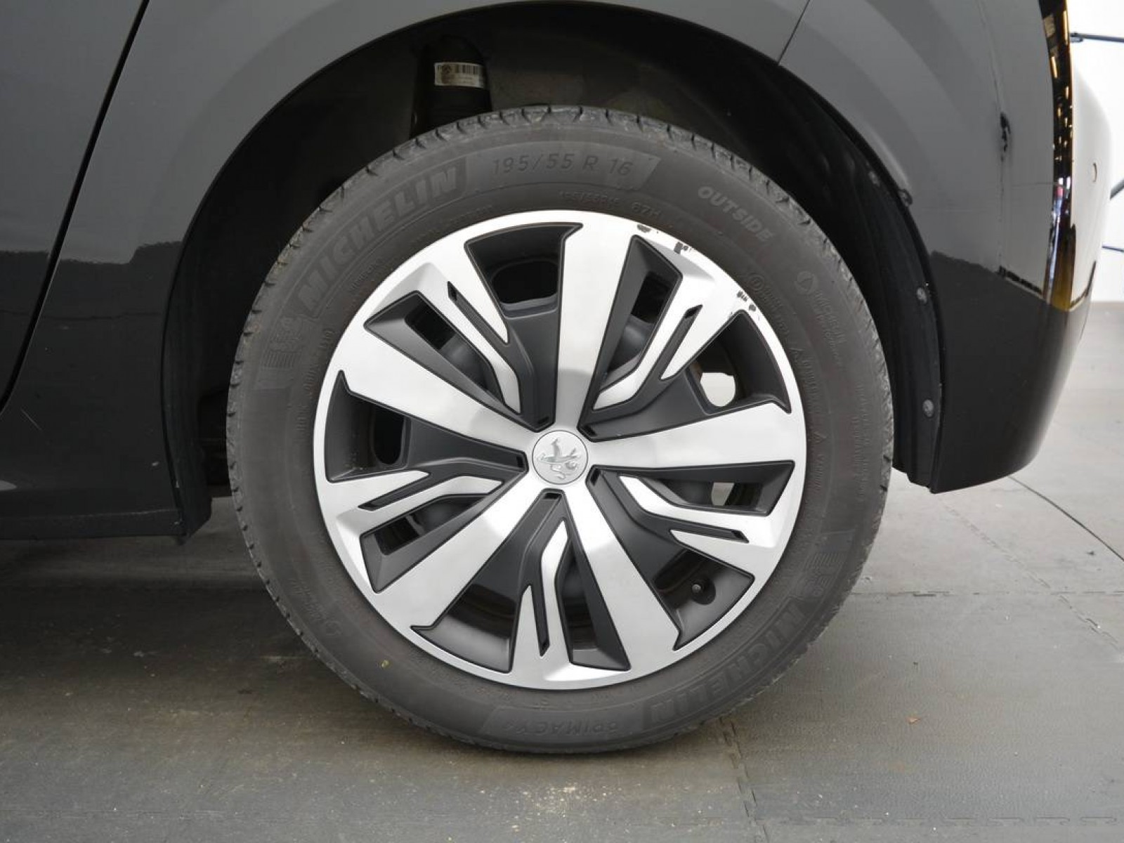 PEUGEOT - 208 - #184112 - 6