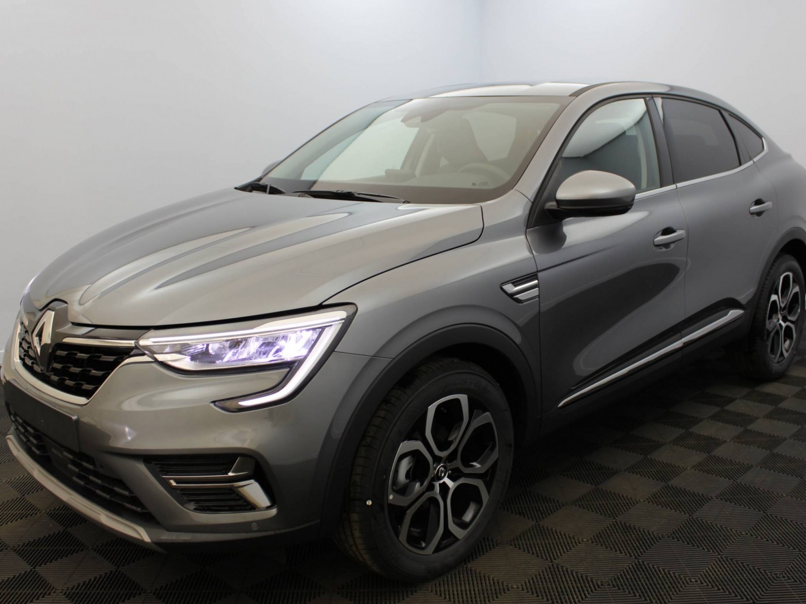 RENAULT - ARKANA - #183805 - 0
