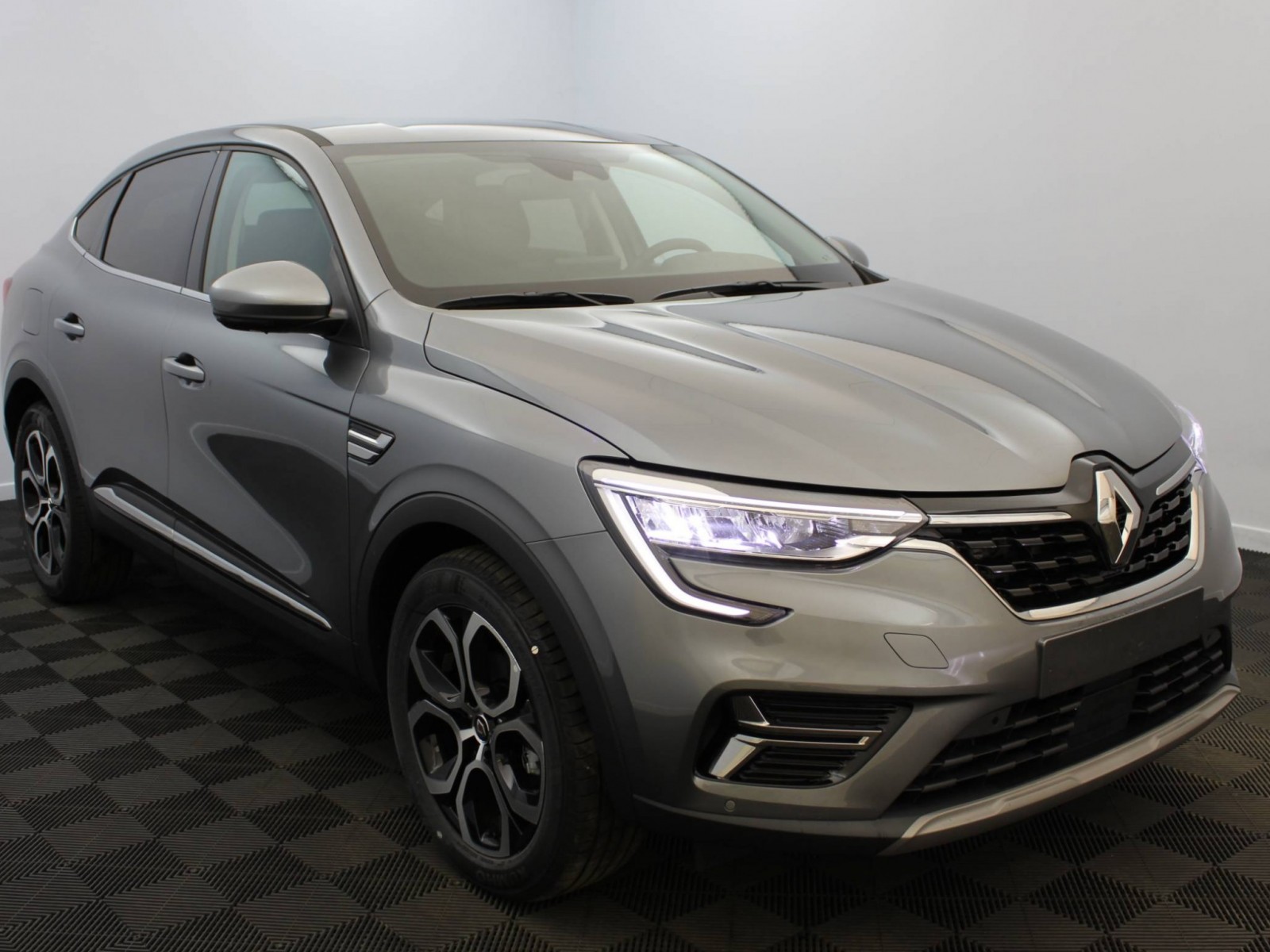 RENAULT - ARKANA - #183805 - 1