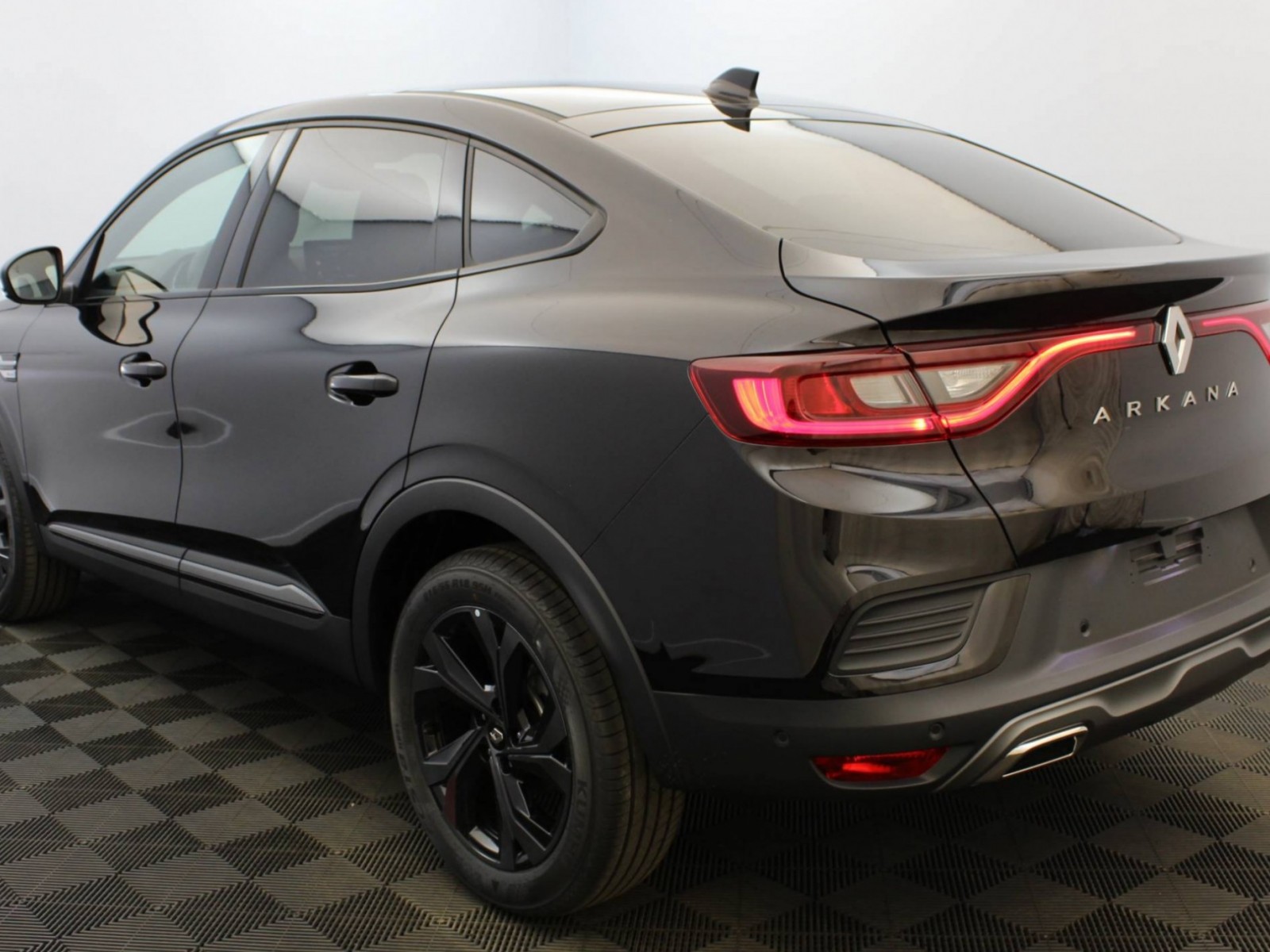 RENAULT - ARKANA - #183444 - 18