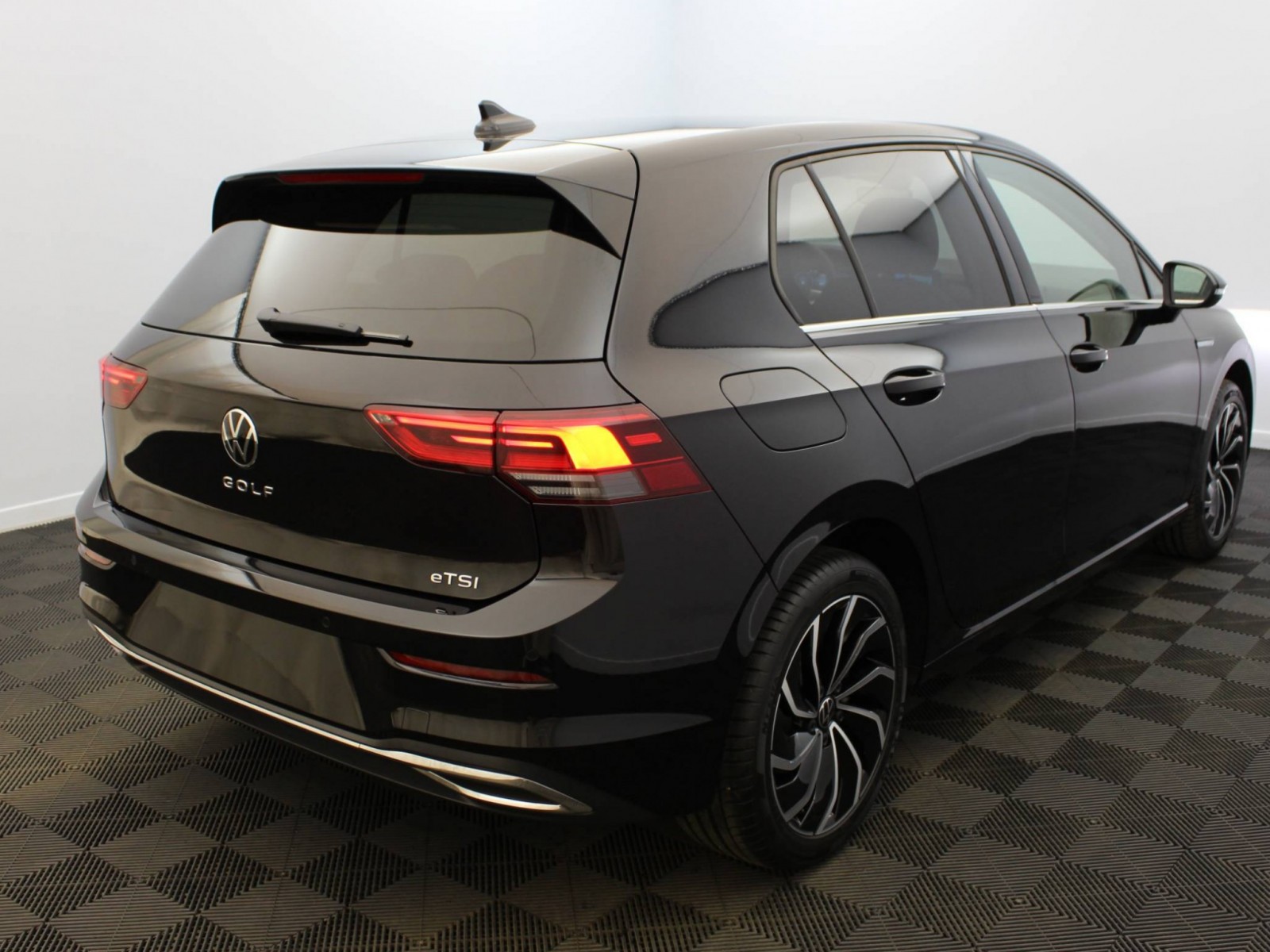 VOLKSWAGEN - GOLF - #174717 - 3