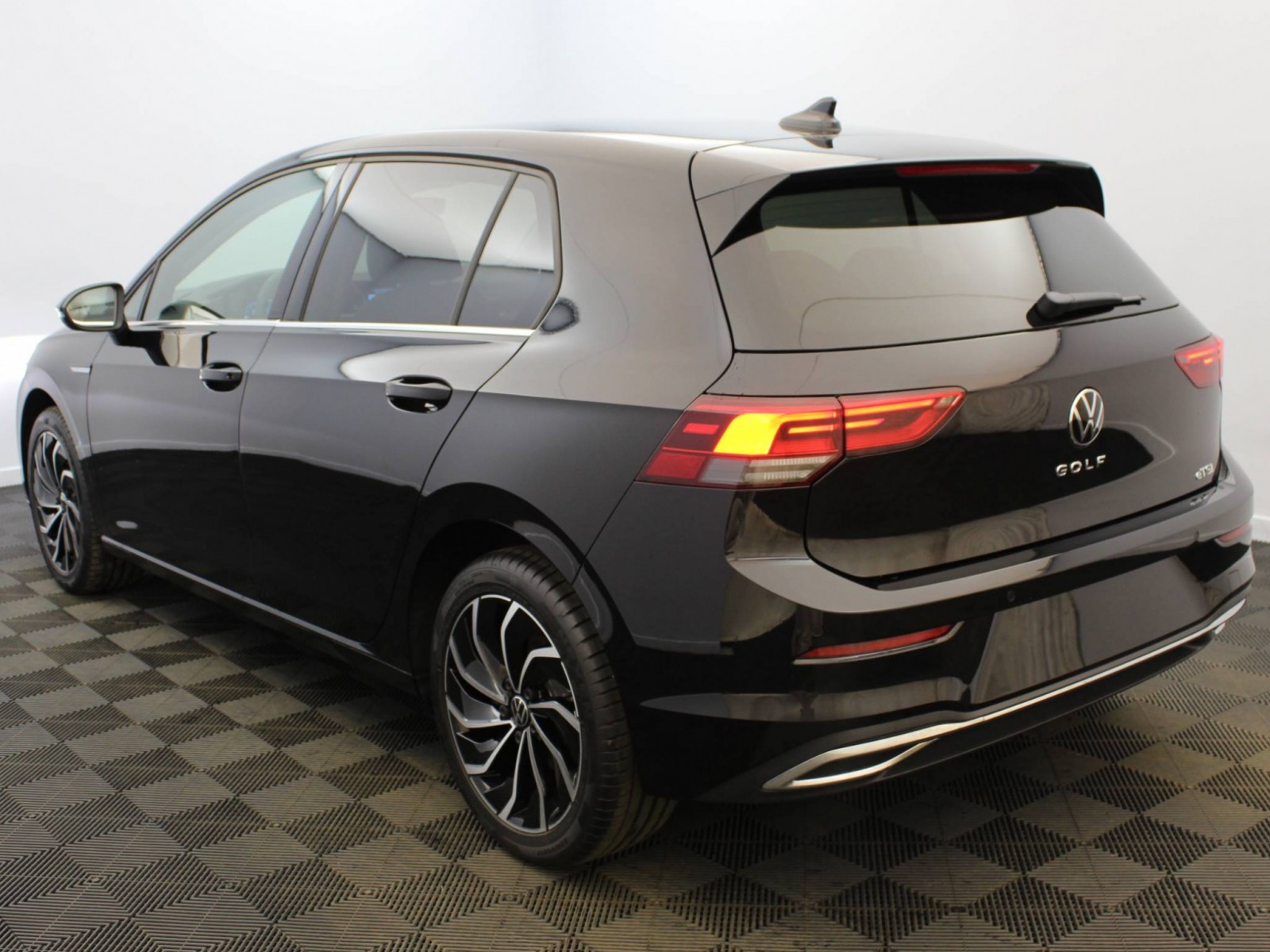 VOLKSWAGEN - GOLF - #174717 - 4
