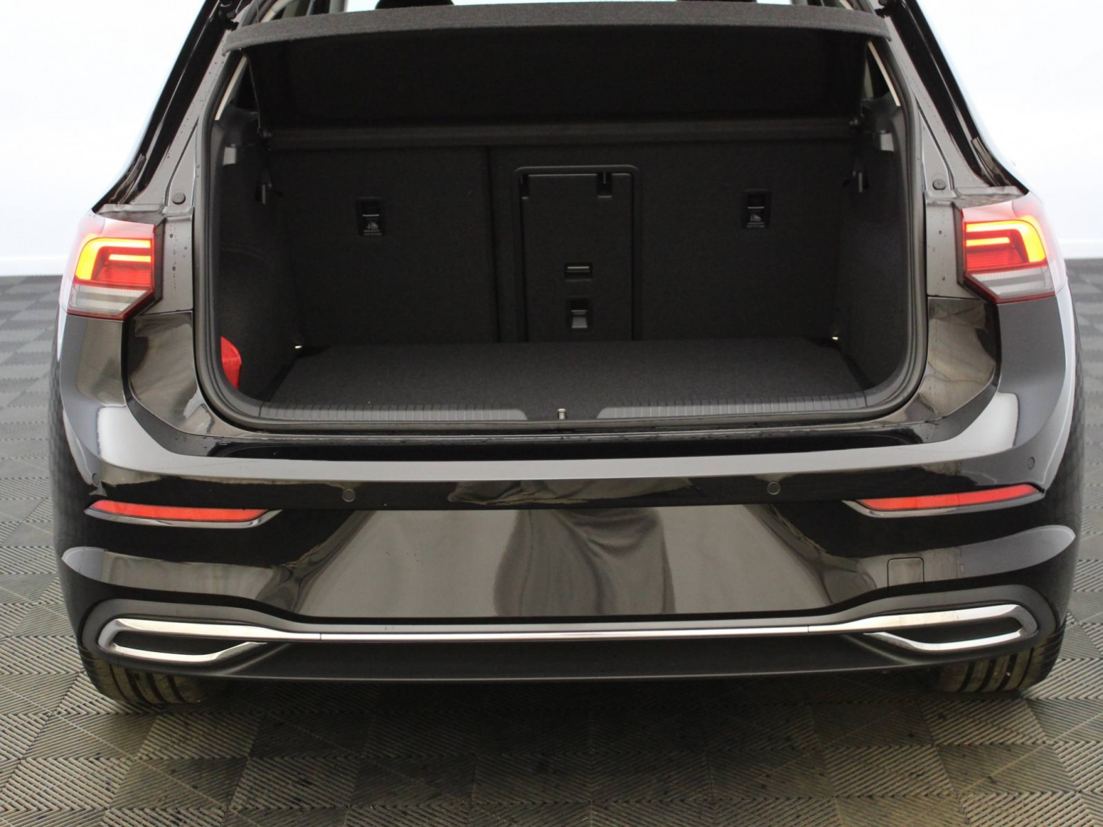 VOLKSWAGEN - GOLF - #174717 - 13