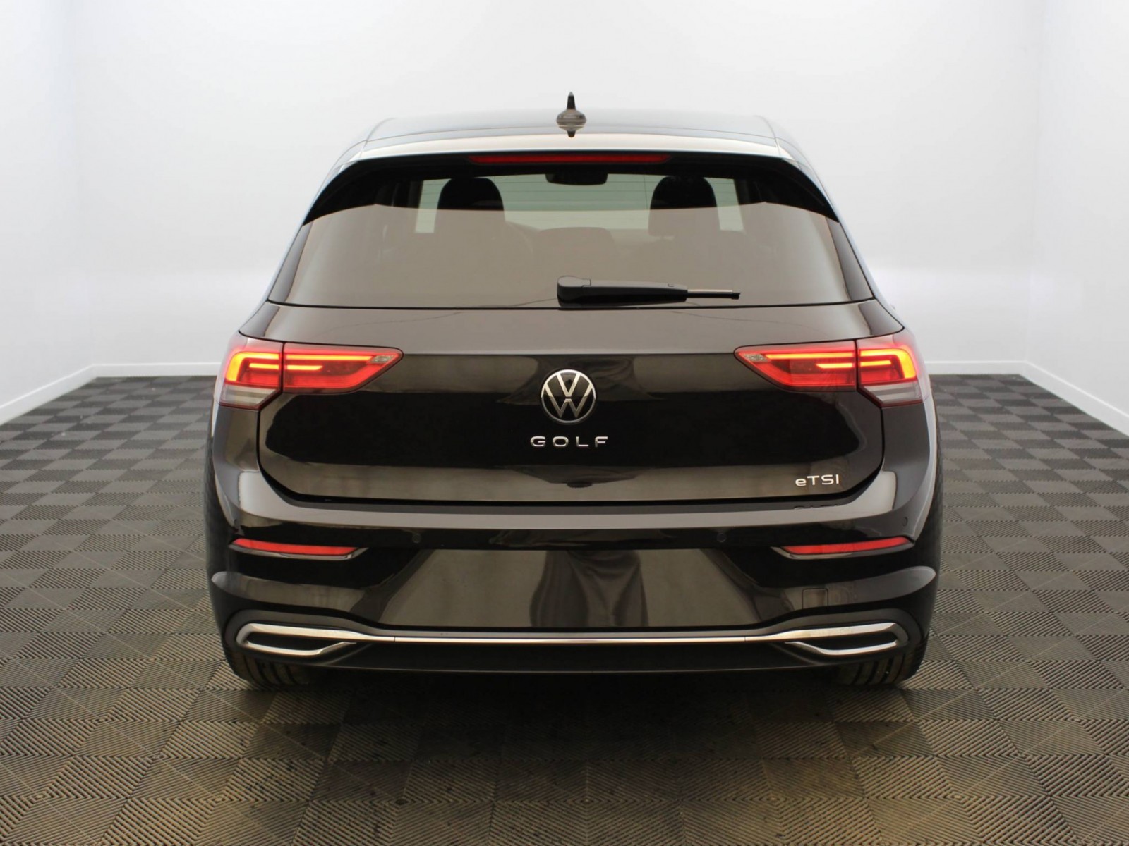 VOLKSWAGEN - GOLF - #174718 - 19