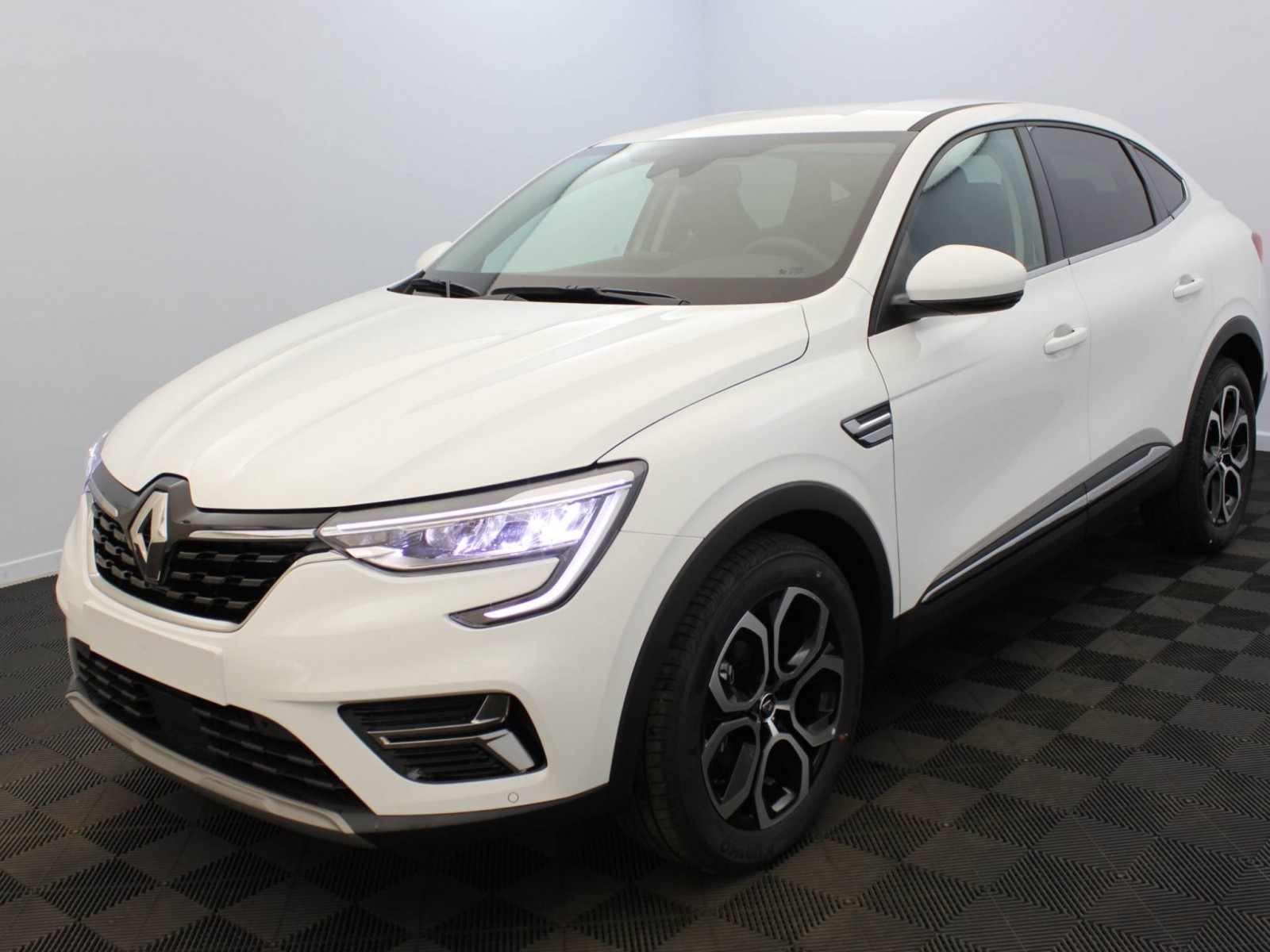 RENAULT - ARKANA - #183360 - 15