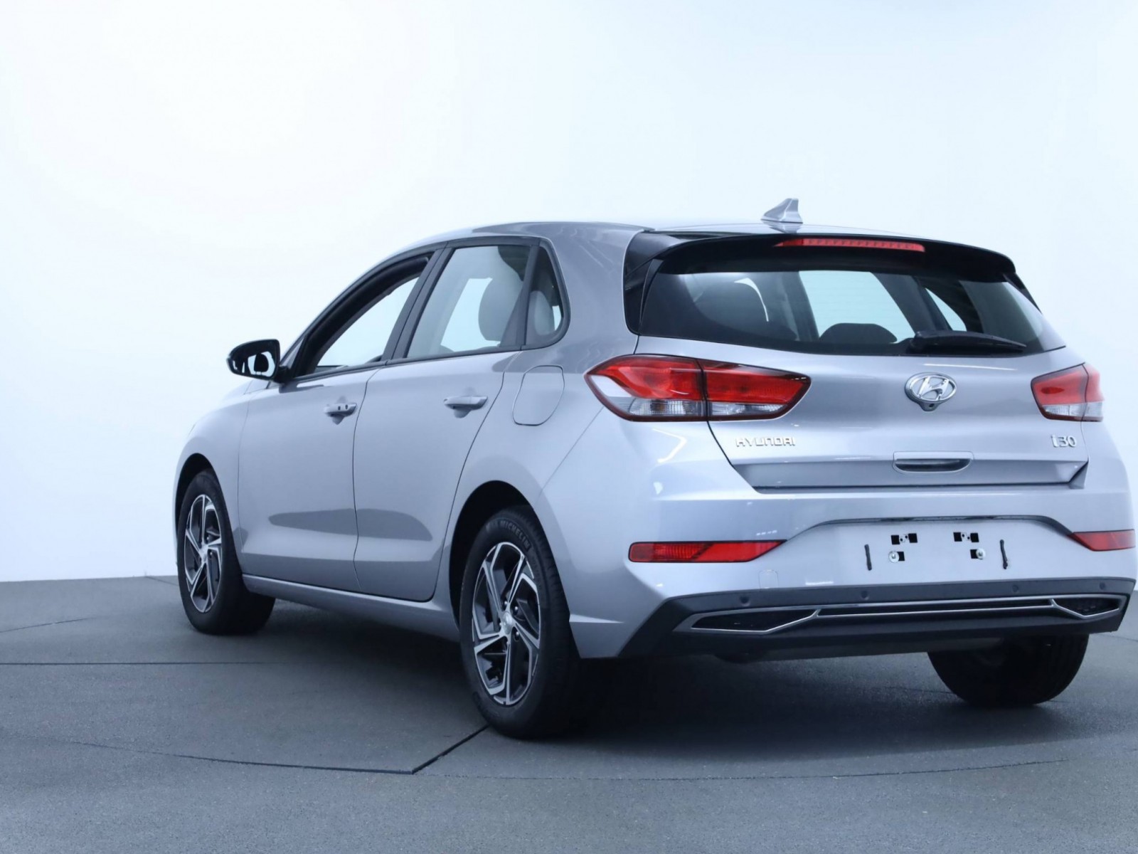 HYUNDAI - i30 - #184995 - 15