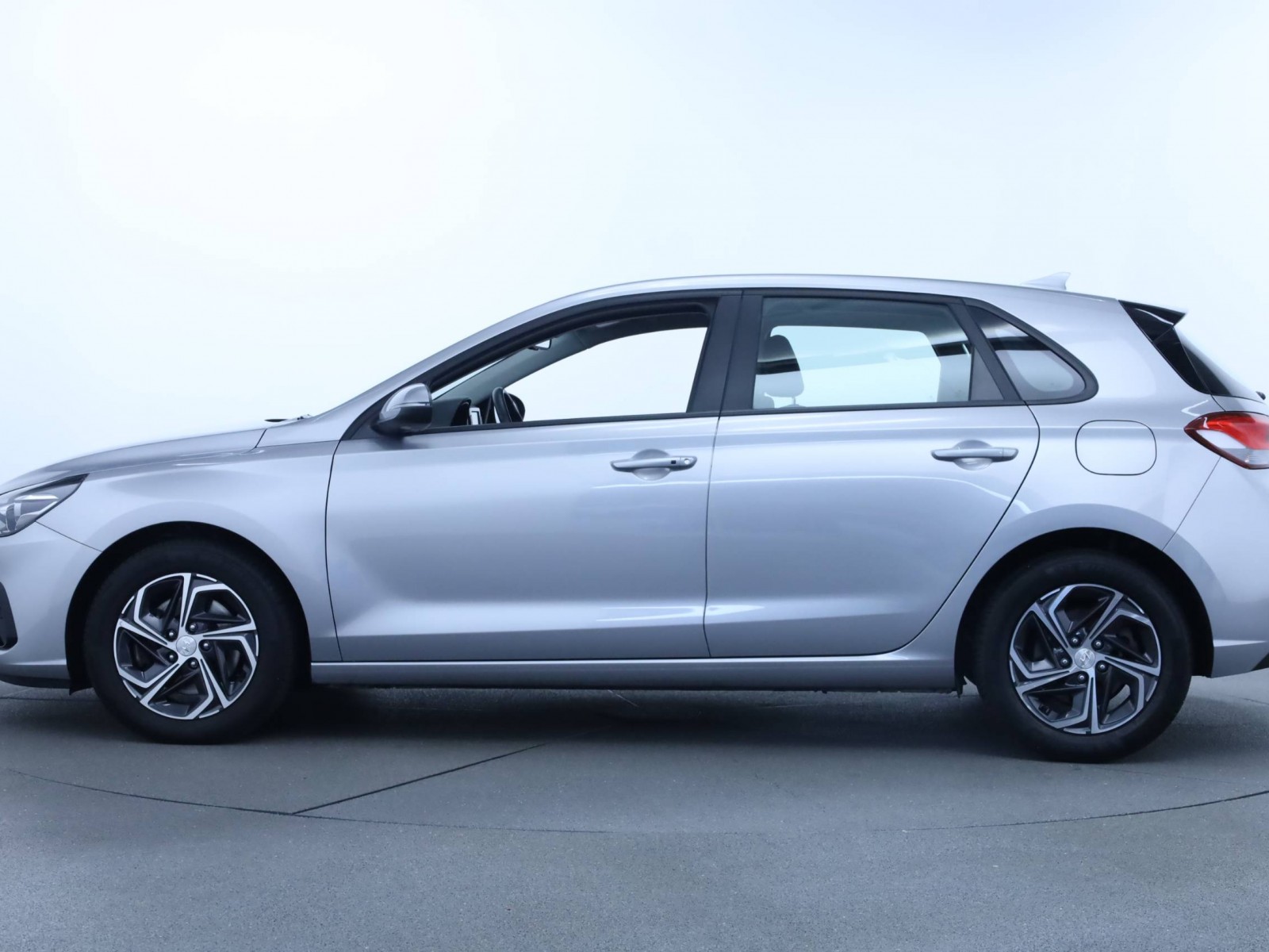 HYUNDAI - i30 - #184995 - 11