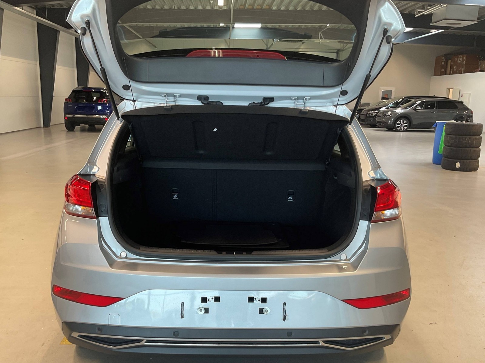HYUNDAI - i30 - #184995 - 9
