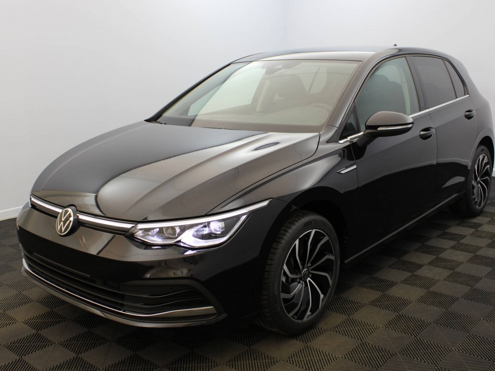 VOLKSWAGEN - GOLF - #174404 - 16
