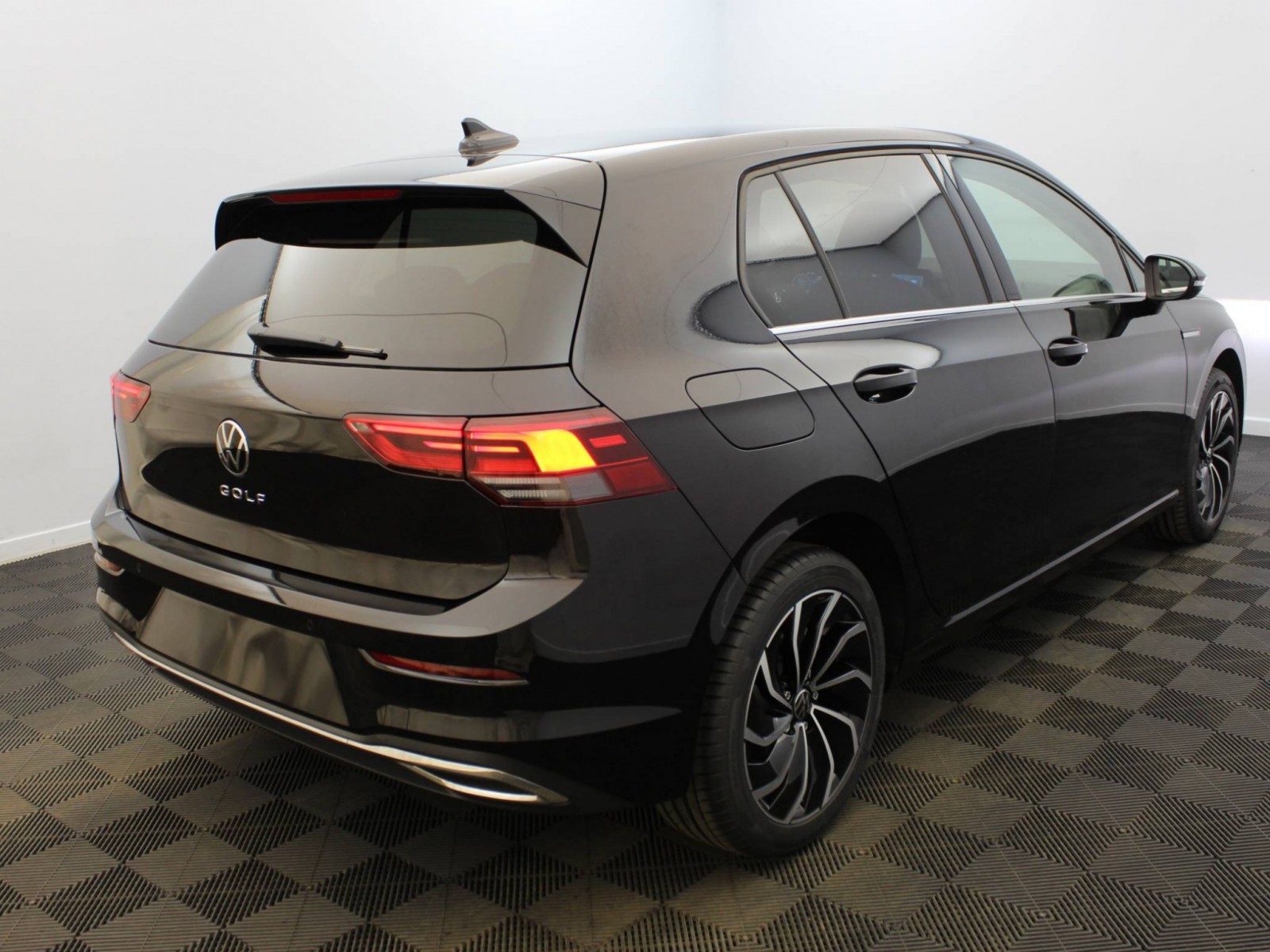 VOLKSWAGEN - GOLF - #174404 - 19