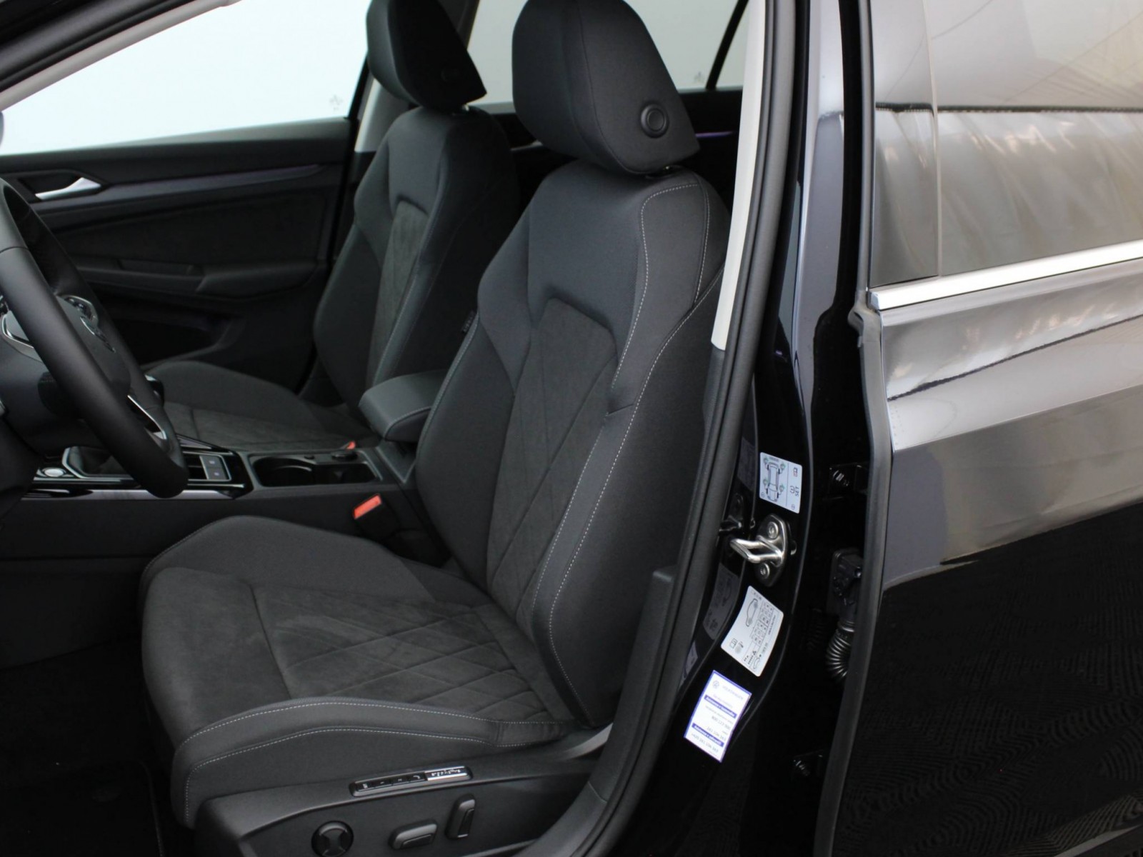 VOLKSWAGEN - GOLF - #174404 - 23