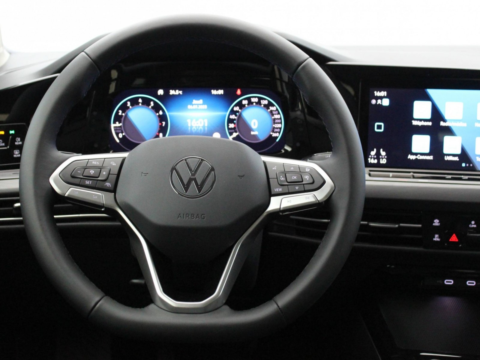 VOLKSWAGEN - GOLF - #174404 - 26