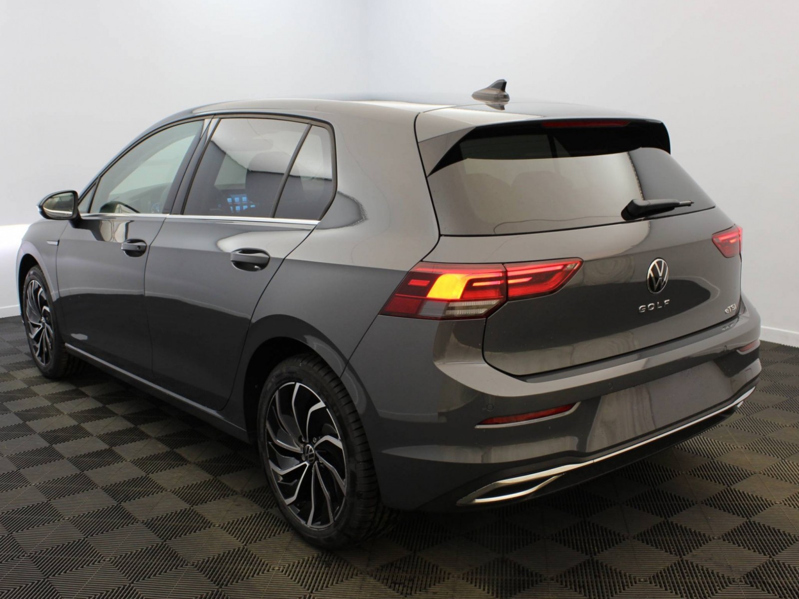 VOLKSWAGEN - GOLF - #174721 - 17