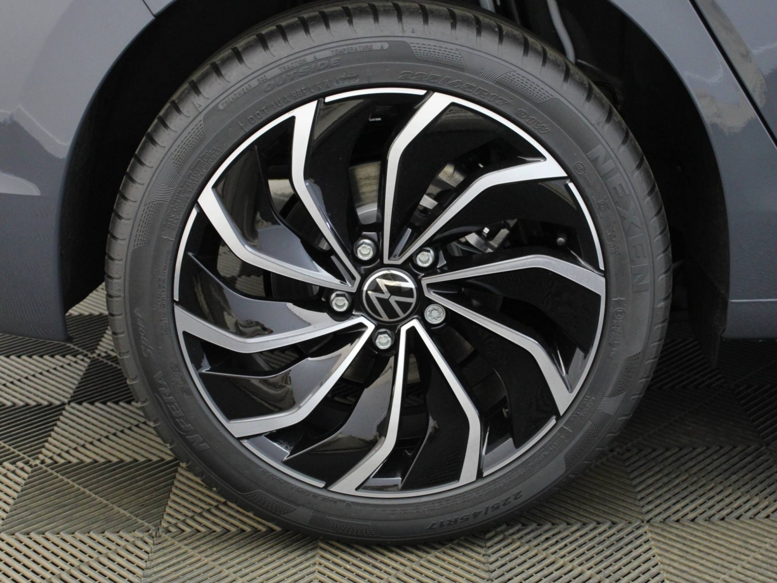 VOLKSWAGEN - GOLF - #174408 - 22