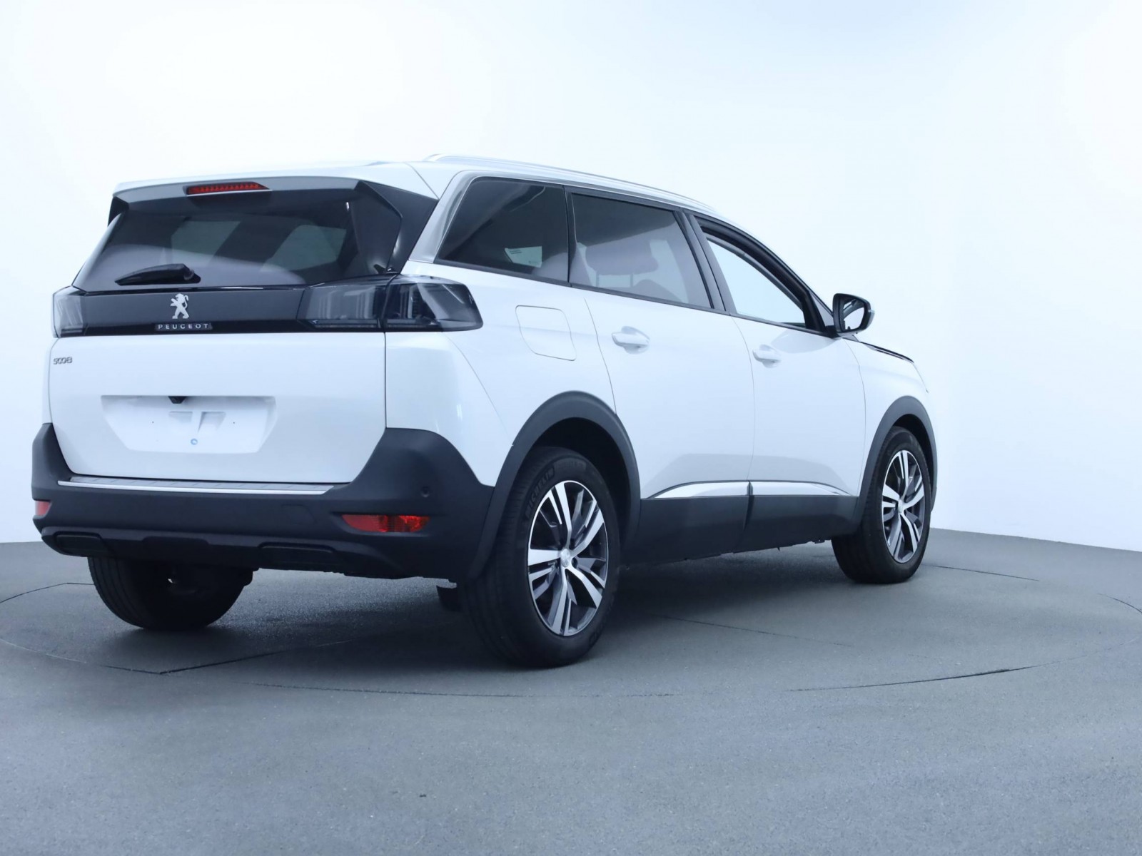 PEUGEOT - 5008 - #185022 - 3