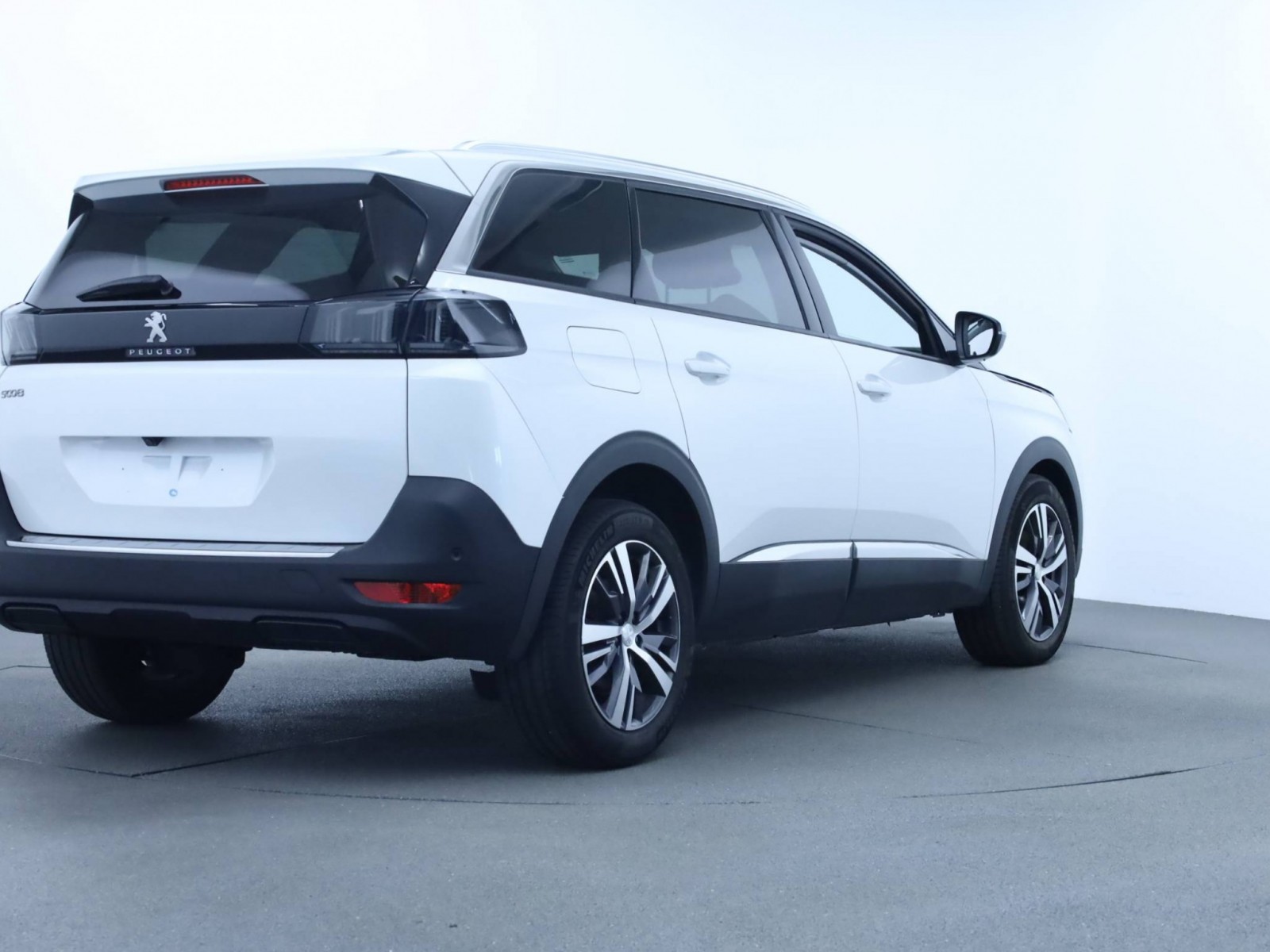 PEUGEOT - 5008 - #185022 - 18