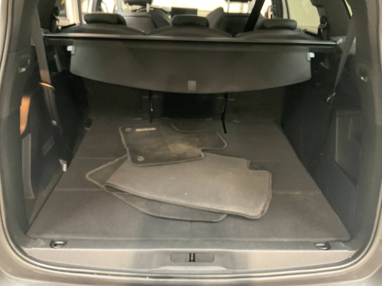 PEUGEOT - 5008 - #185022 - 10