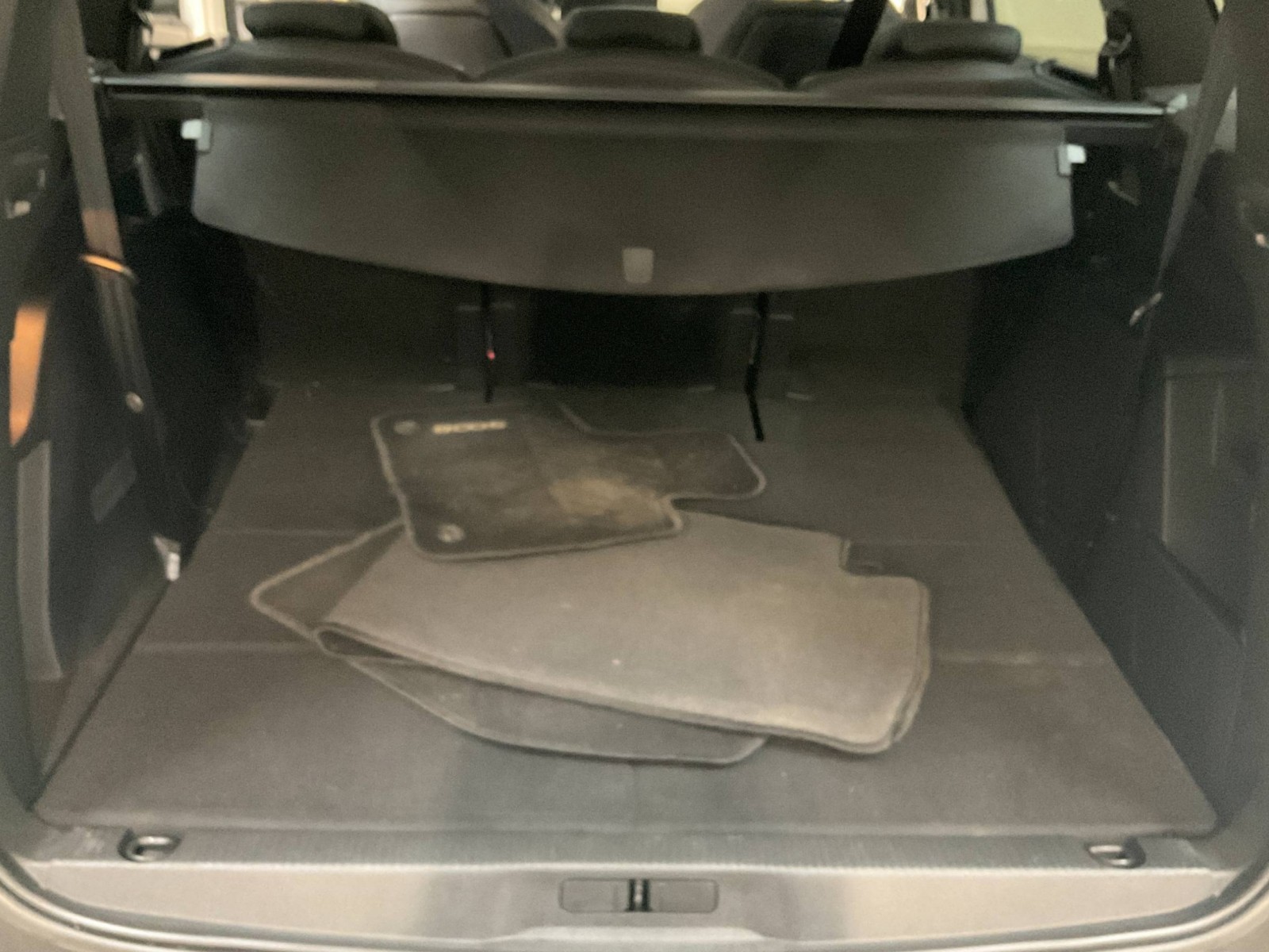 PEUGEOT - 5008 - #185022 - 25