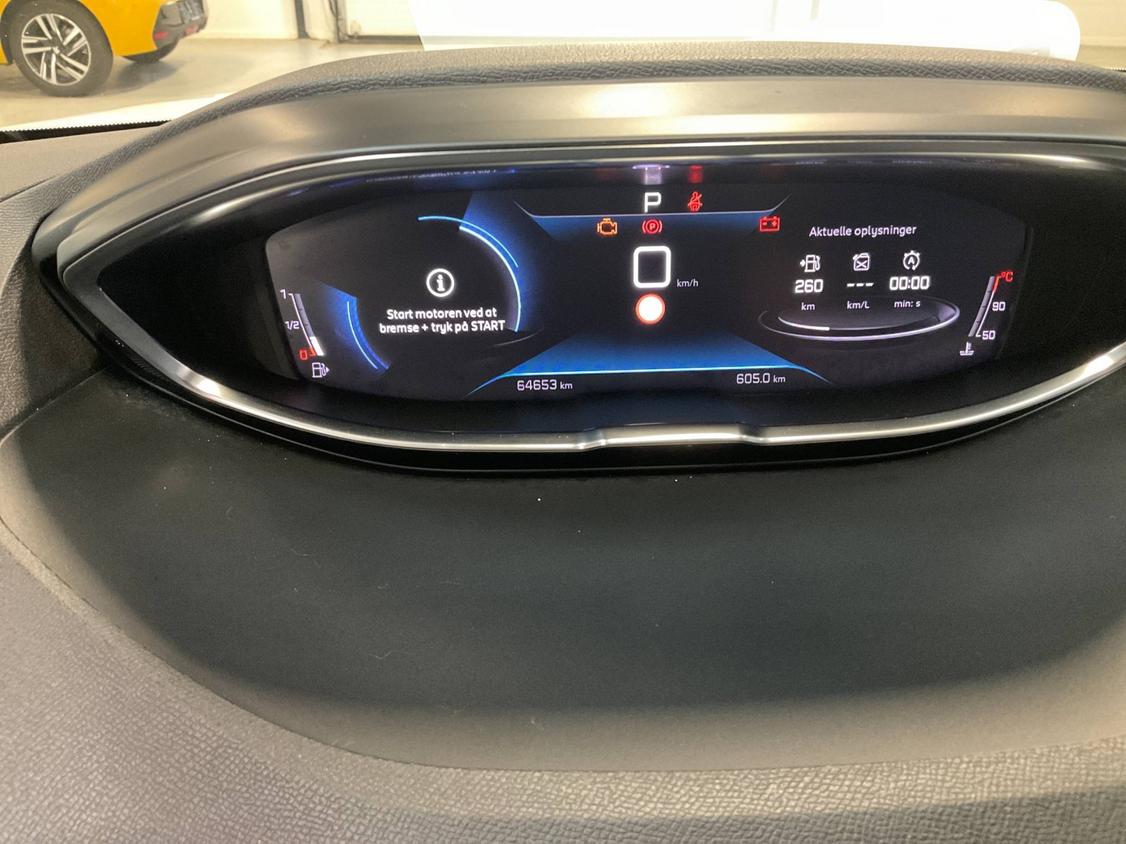 PEUGEOT - 5008 - #185022 - 9