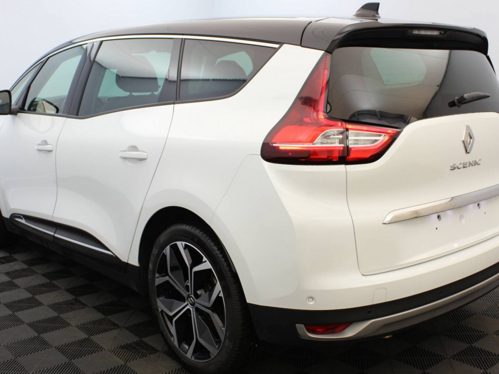 RENAULT - GRAND SCENIC IV - #185182 - 21