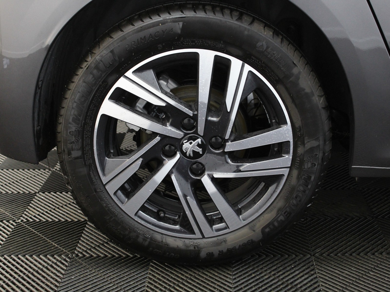 PEUGEOT - 208 - #185029 - 6